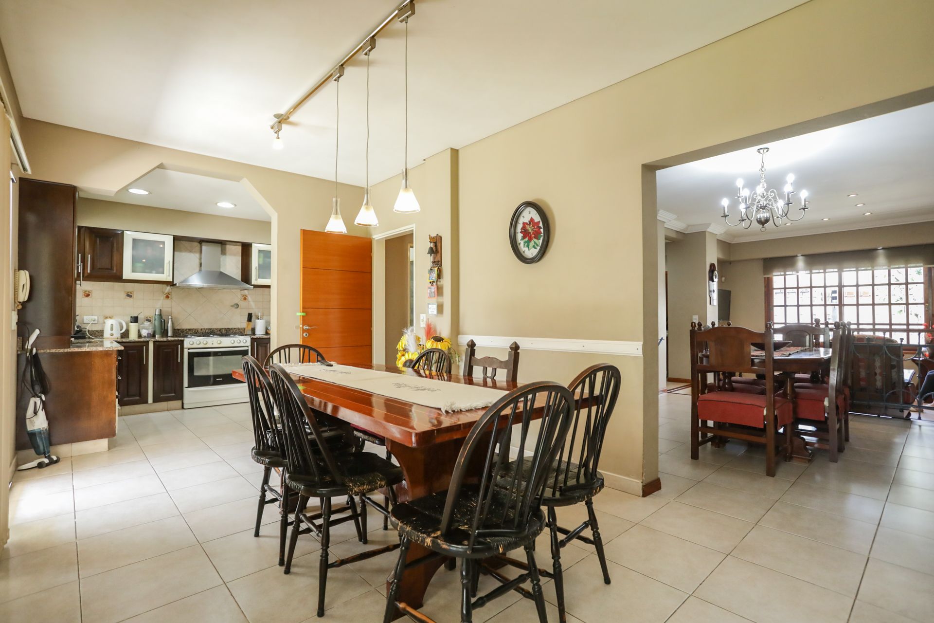 VENTA CASA CON PAT&Iacute;O - 4