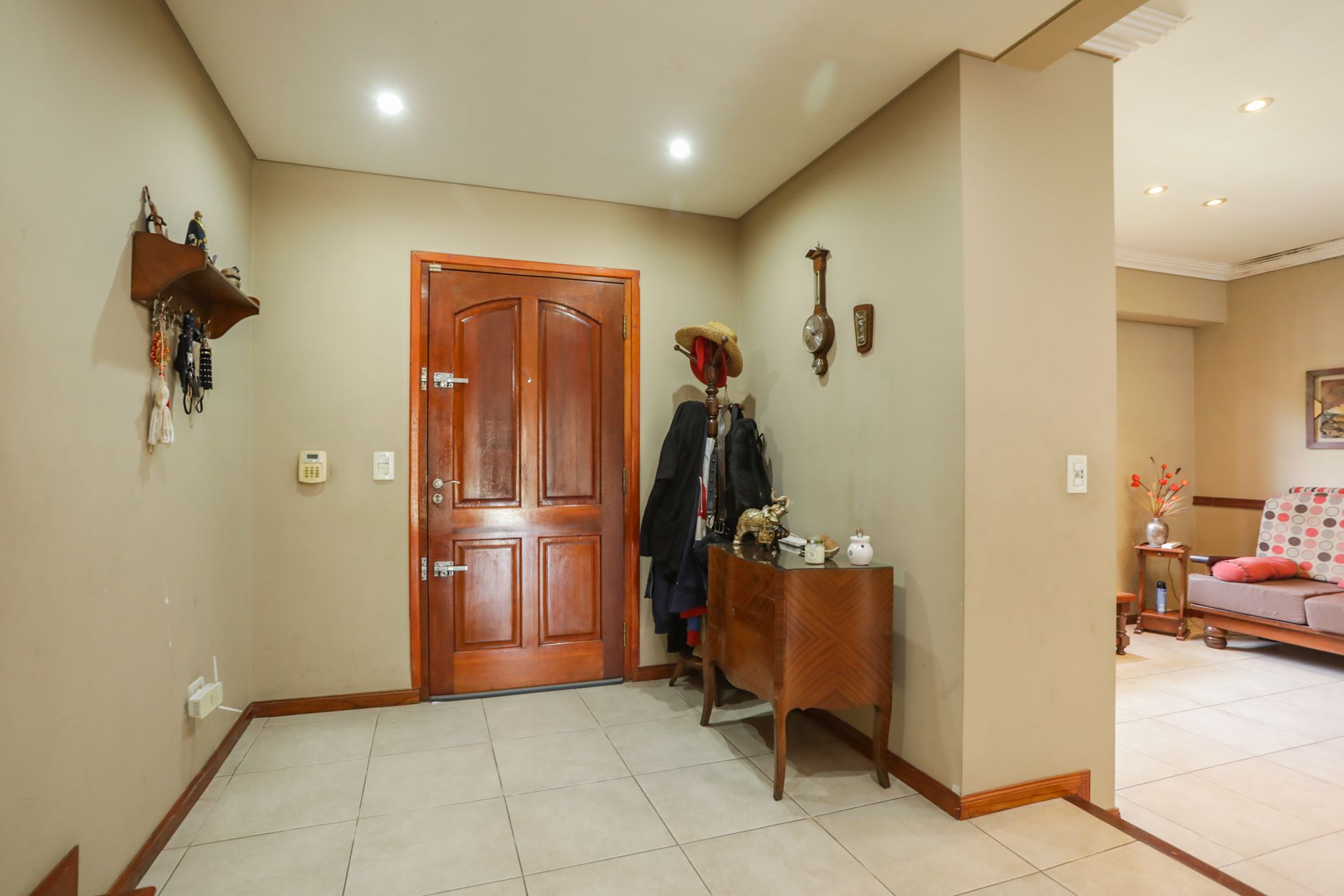 VENTA CASA CON PAT&Iacute;O - 7