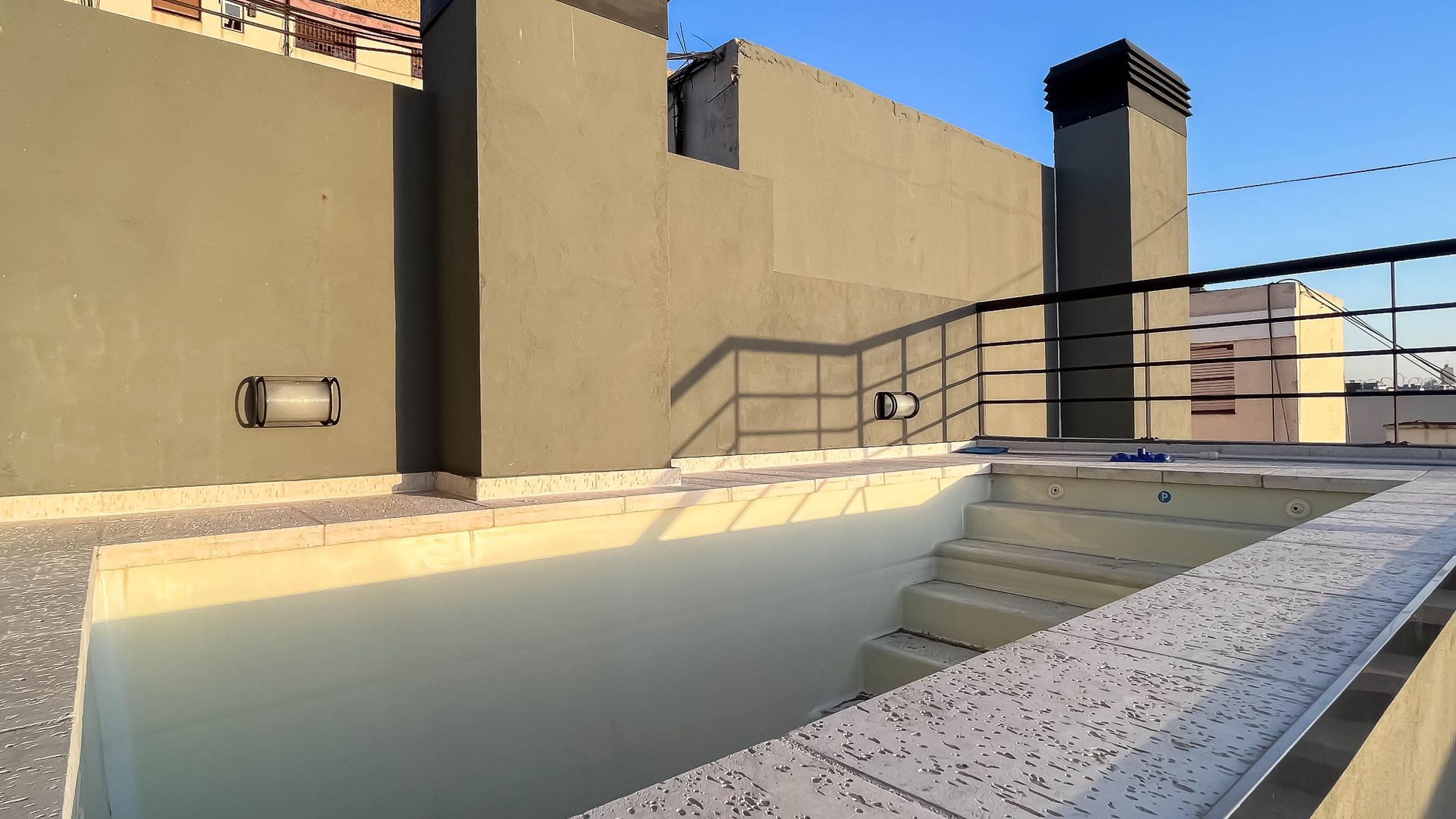DEPARTAMENTO MONOAMBIENTE 42M2 VENTA PARAGUAY 5500 - 5