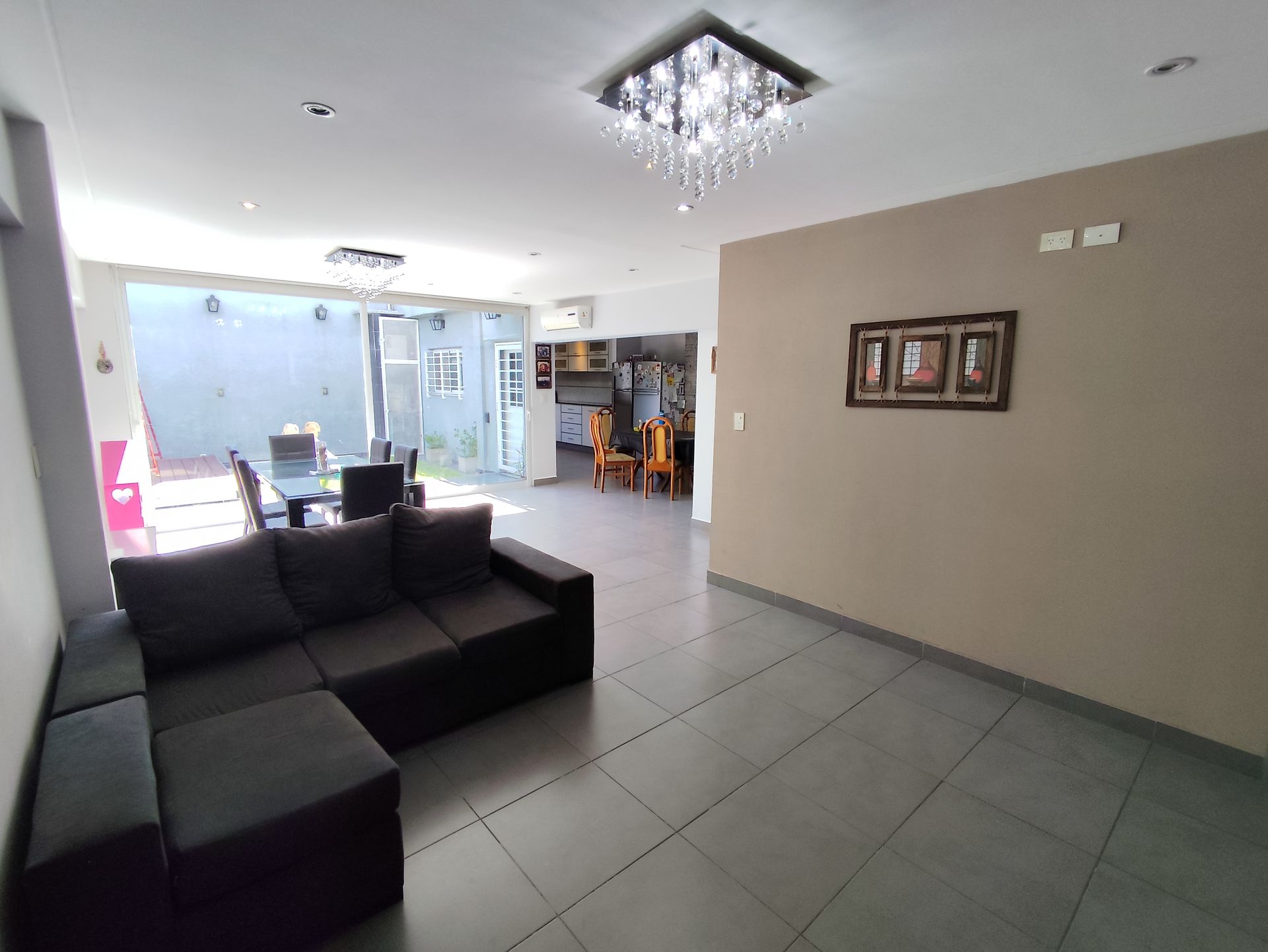 CASA VENTA EL PALOMAR MORON PILETA PATIO COCHERAS - 7