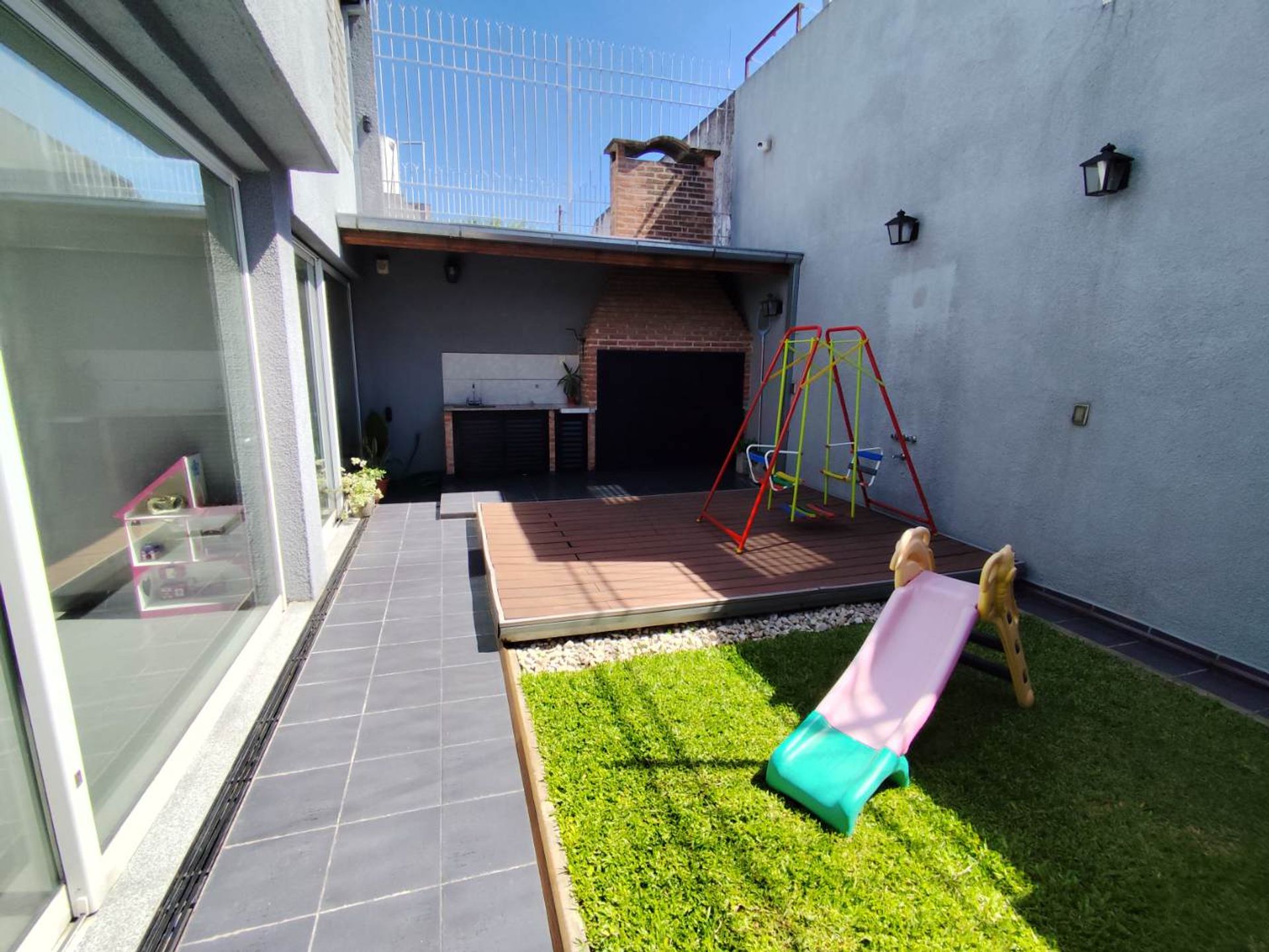 CASA VENTA EL PALOMAR MORON PILETA PATIO COCHERAS - 12