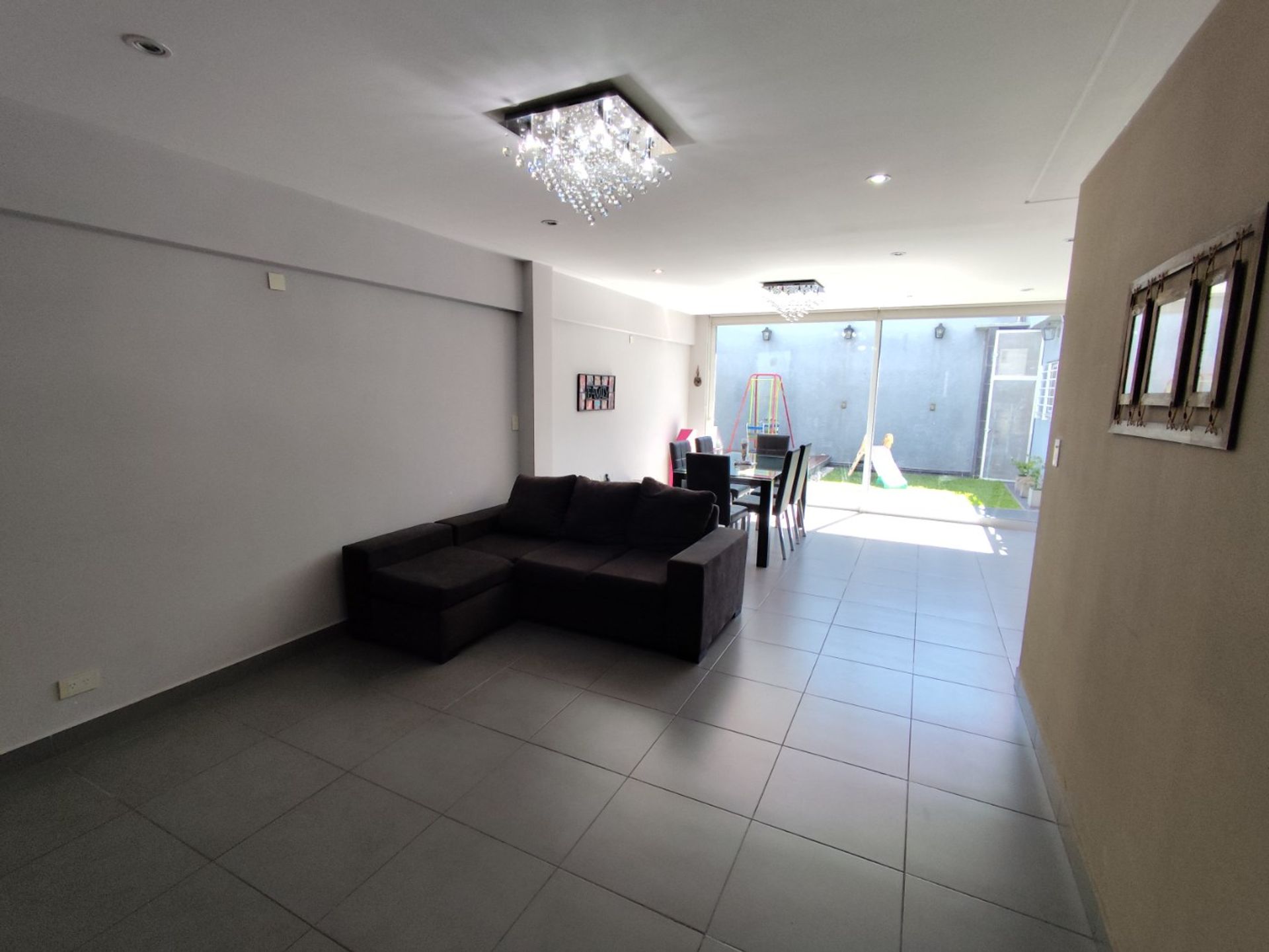 CASA VENTA EL PALOMAR MORON PILETA PATIO COCHERAS - 8