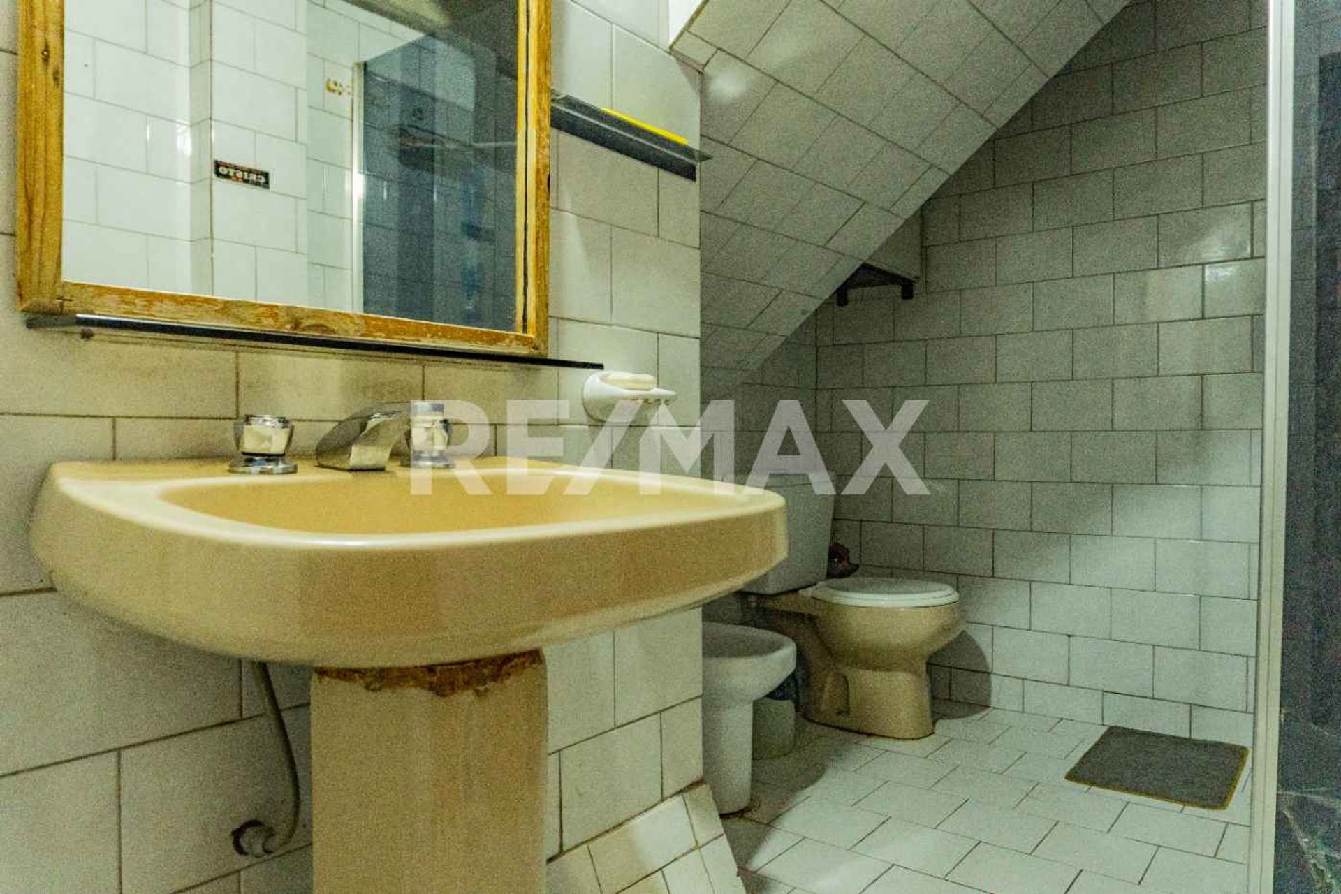 CASA Y SAL&Oacute;N COMERCIAL EN VENTA — foto 15