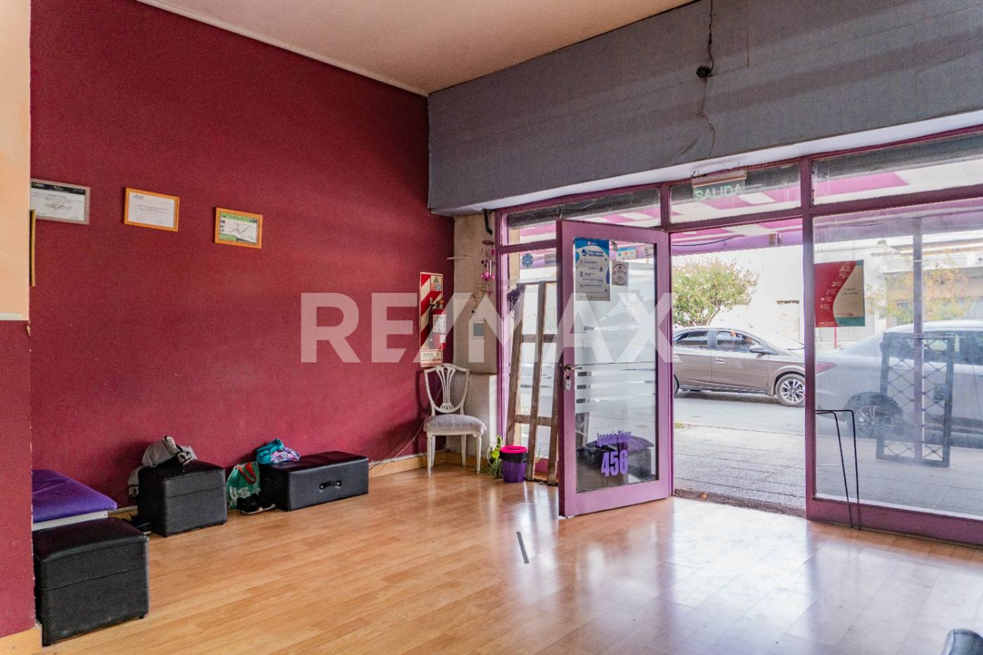 CASA Y SAL&Oacute;N COMERCIAL EN VENTA — foto 6