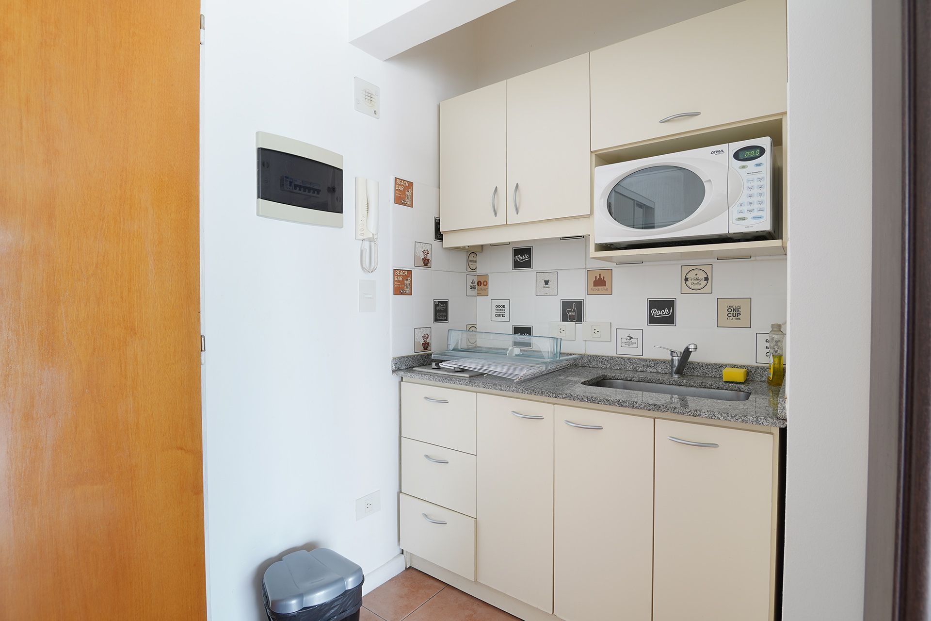 VENTA EXCELENTE MONOAMBIENTE TOTALMENTE AMOBLADO - 5