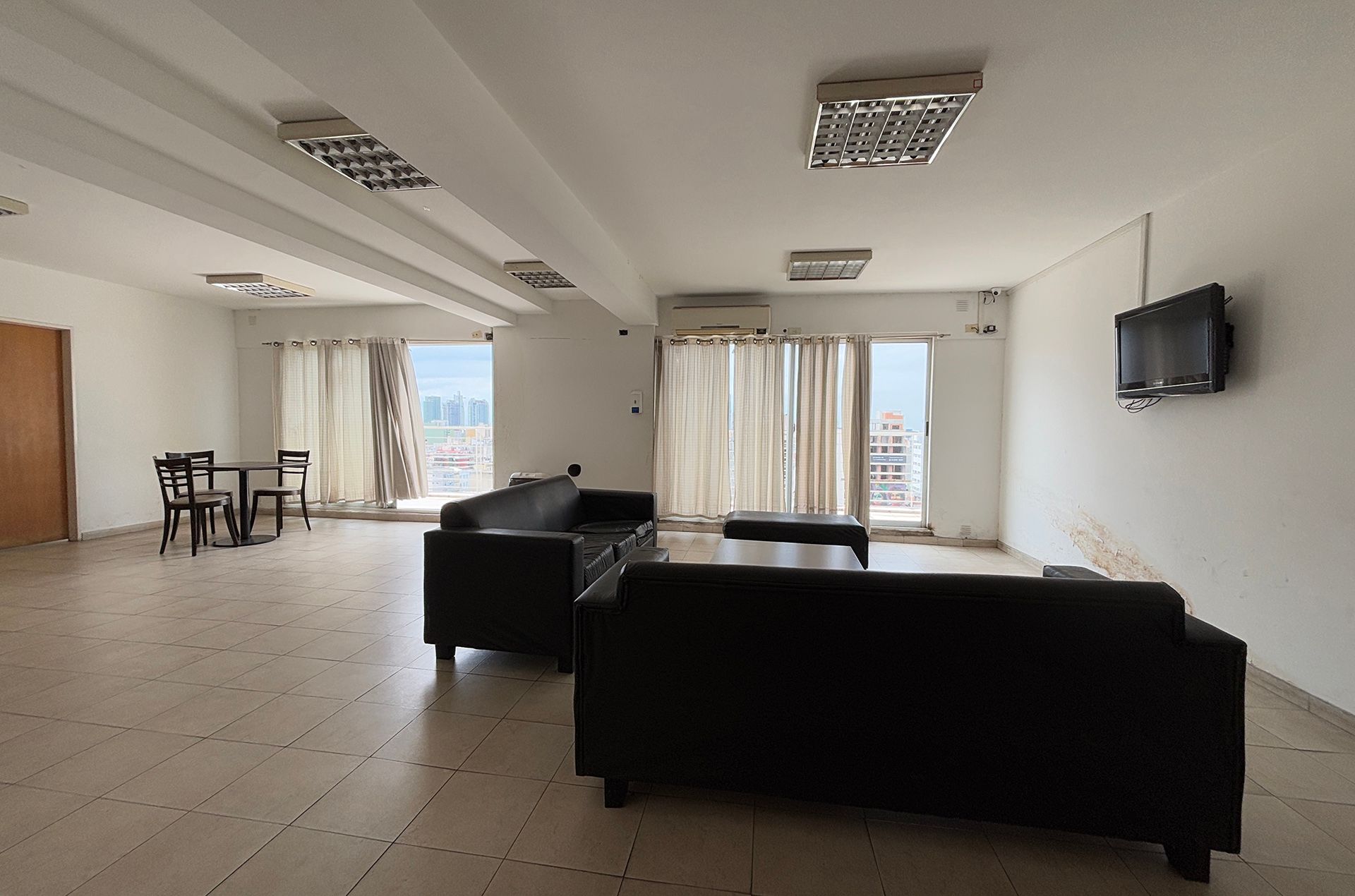 VENTA EXCELENTE MONOAMBIENTE TOTALMENTE AMOBLADO - 13