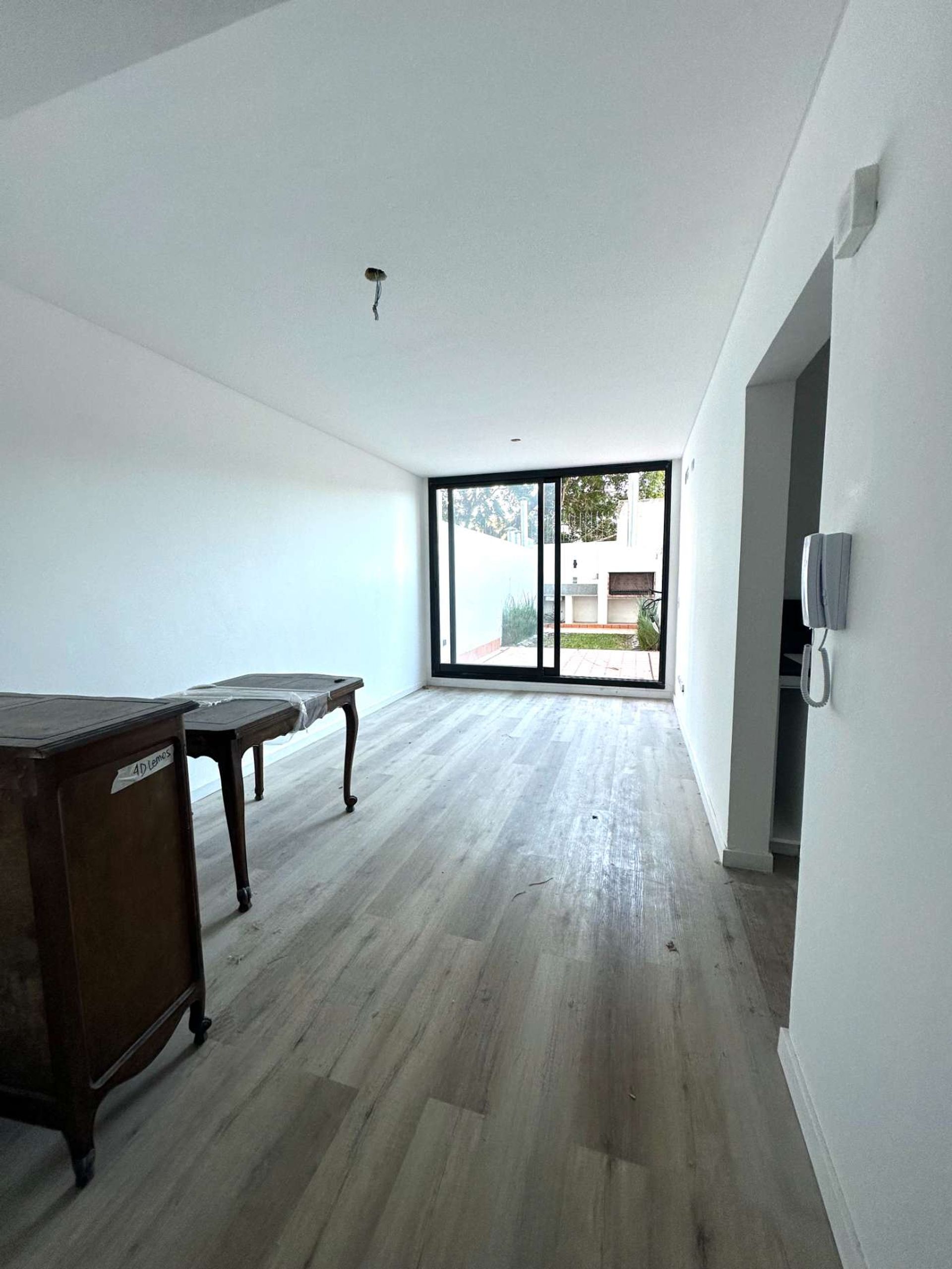 VENTA DUPLEX 2AMB CON JARDIN Y PARRILLA. AMENITIES — foto 5