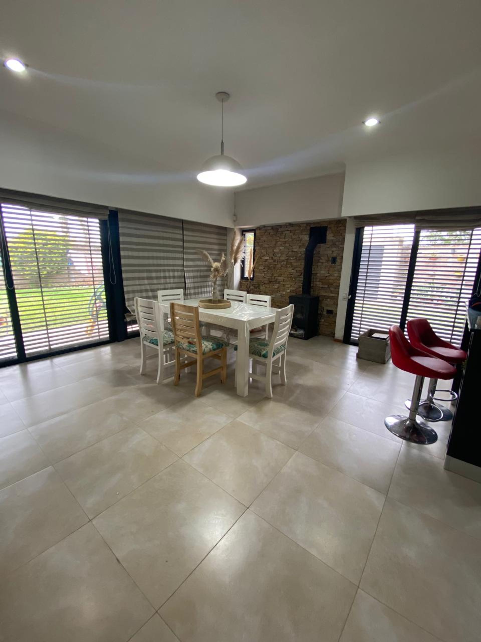 SE VENDE EXCELENTE CASA APTA A CRÉDITO SANTO TOMÉ - 1