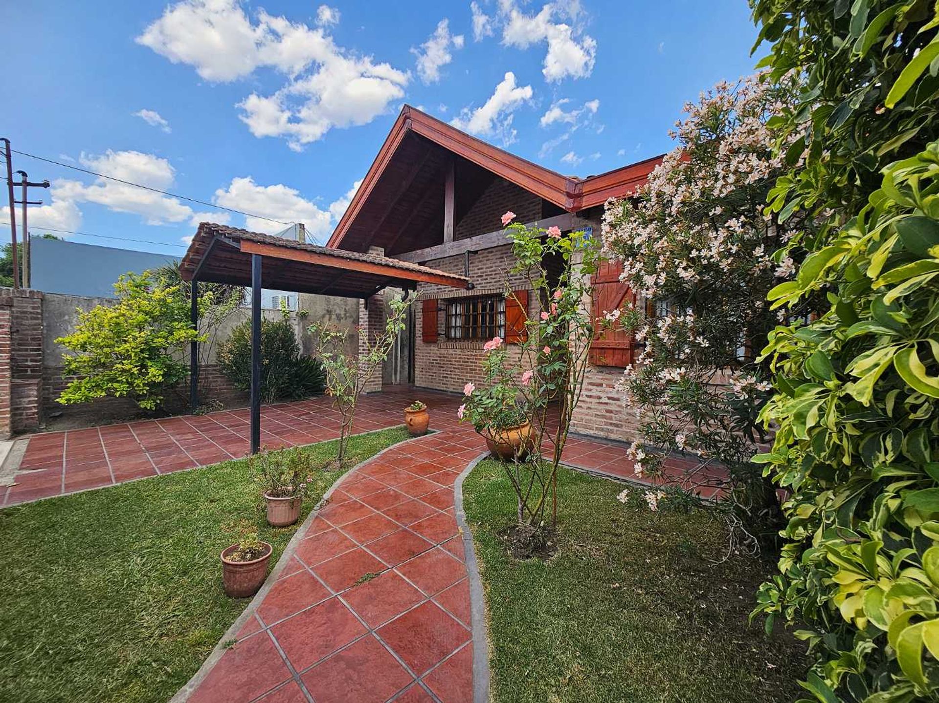VENTA CASA 4 AMB COCHERA CAÑUELAS APTO CRÉDITO - 1