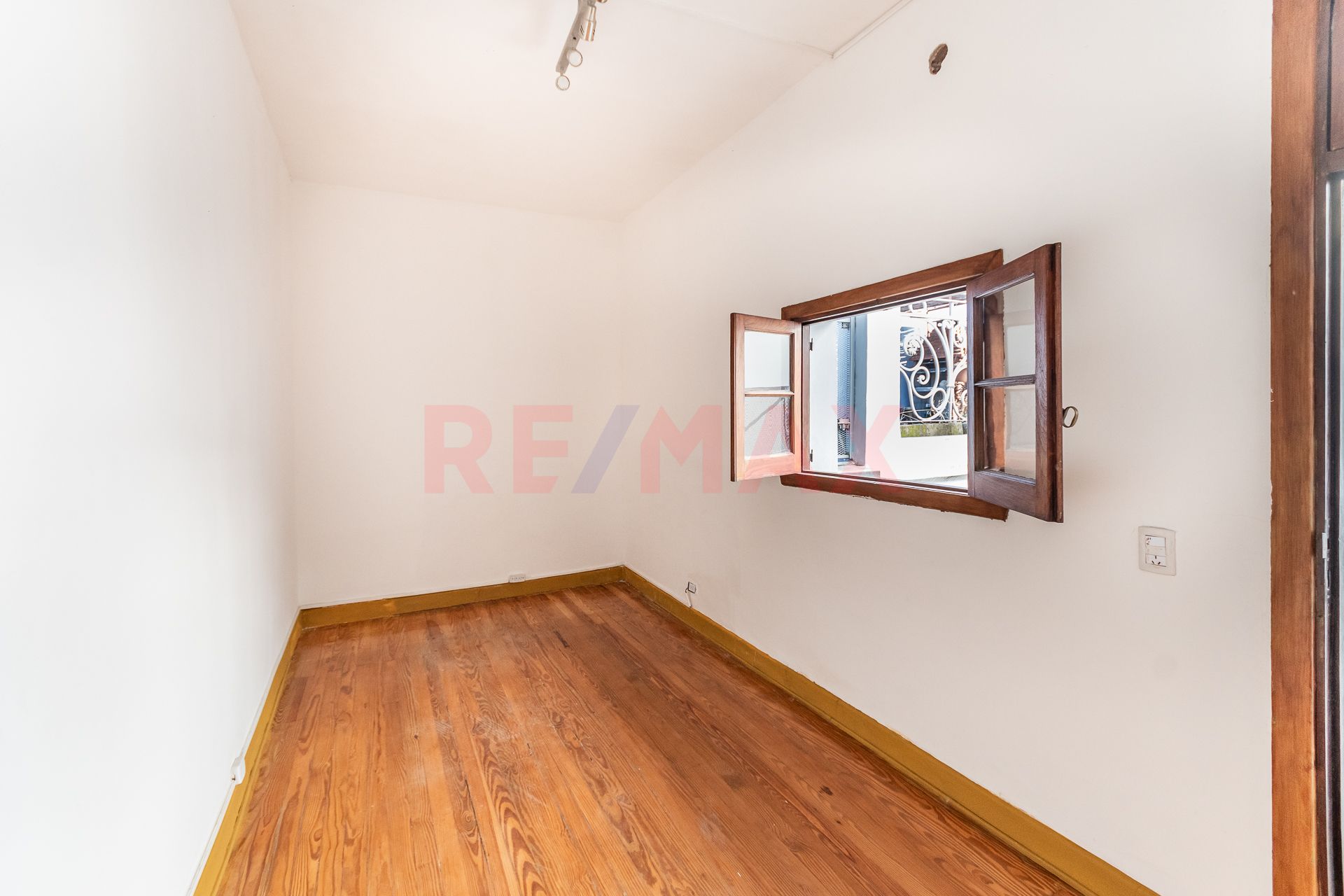 VENTA PH 4 AMB. + TERRAZA + COCHERA - MONTE CASTRO - 17