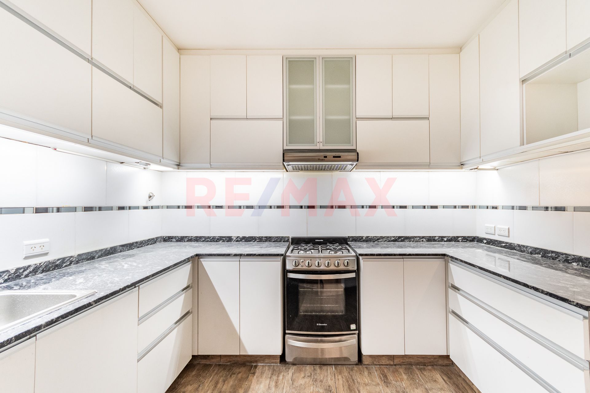 VENTA PH 4 AMB. + TERRAZA + COCHERA - MONTE CASTRO - 5