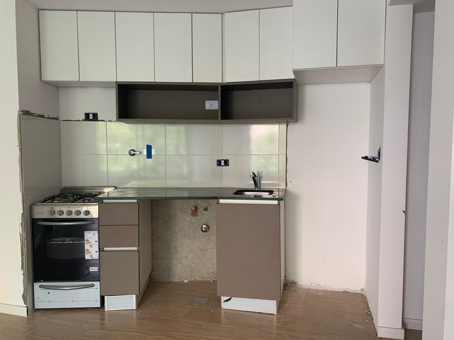 VENTA MONOAMBIENTE CON BALCON-CABALLITO - 8