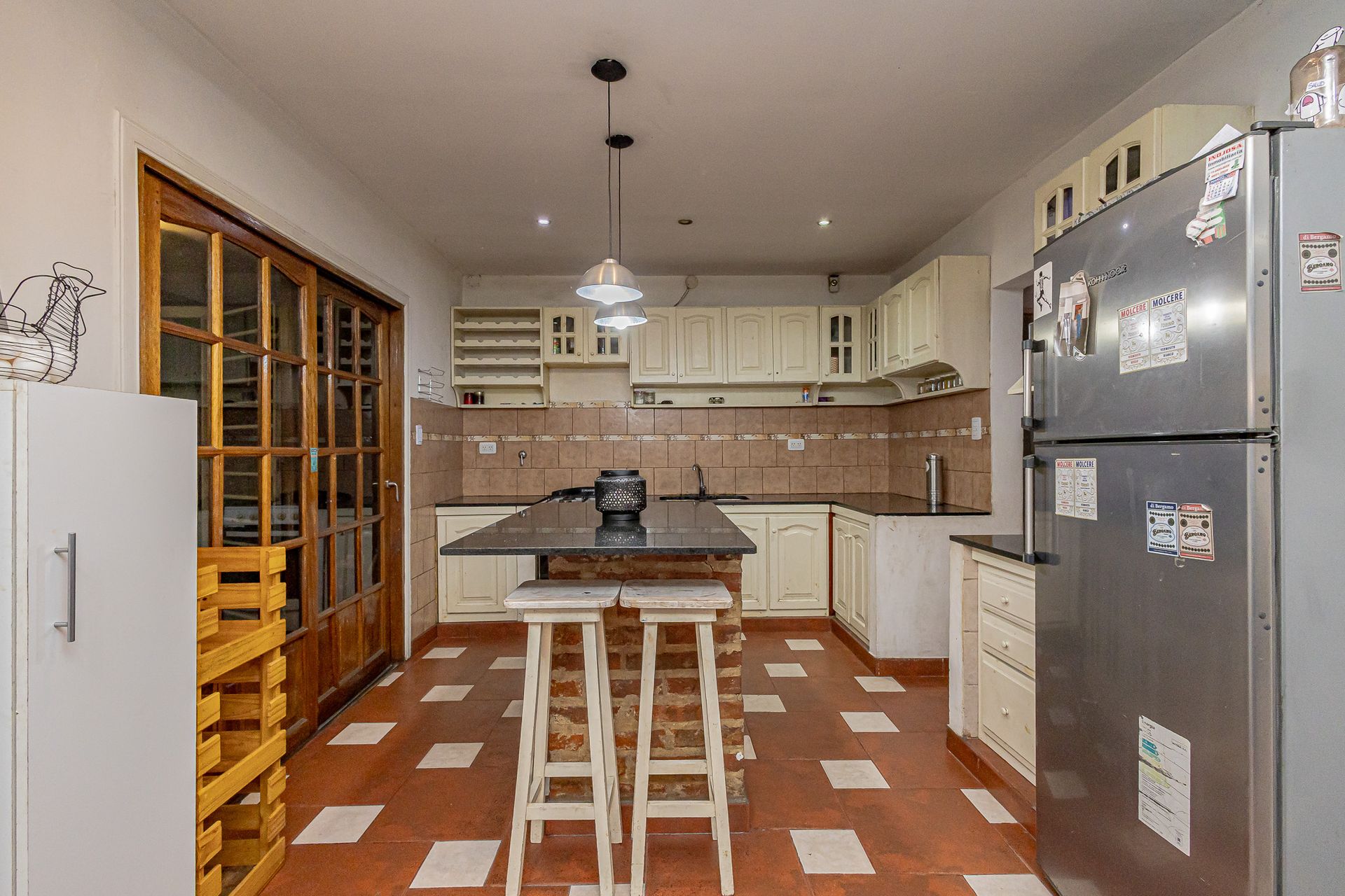 Venta -Casa 6 Amb. C/ Cochera - San Justo. — foto 2