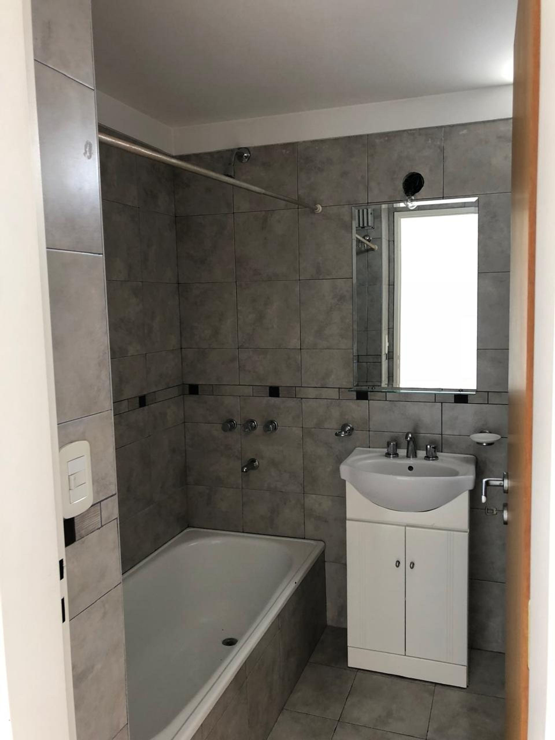 departamento 2 ambientes venta Moron con cochera - 17