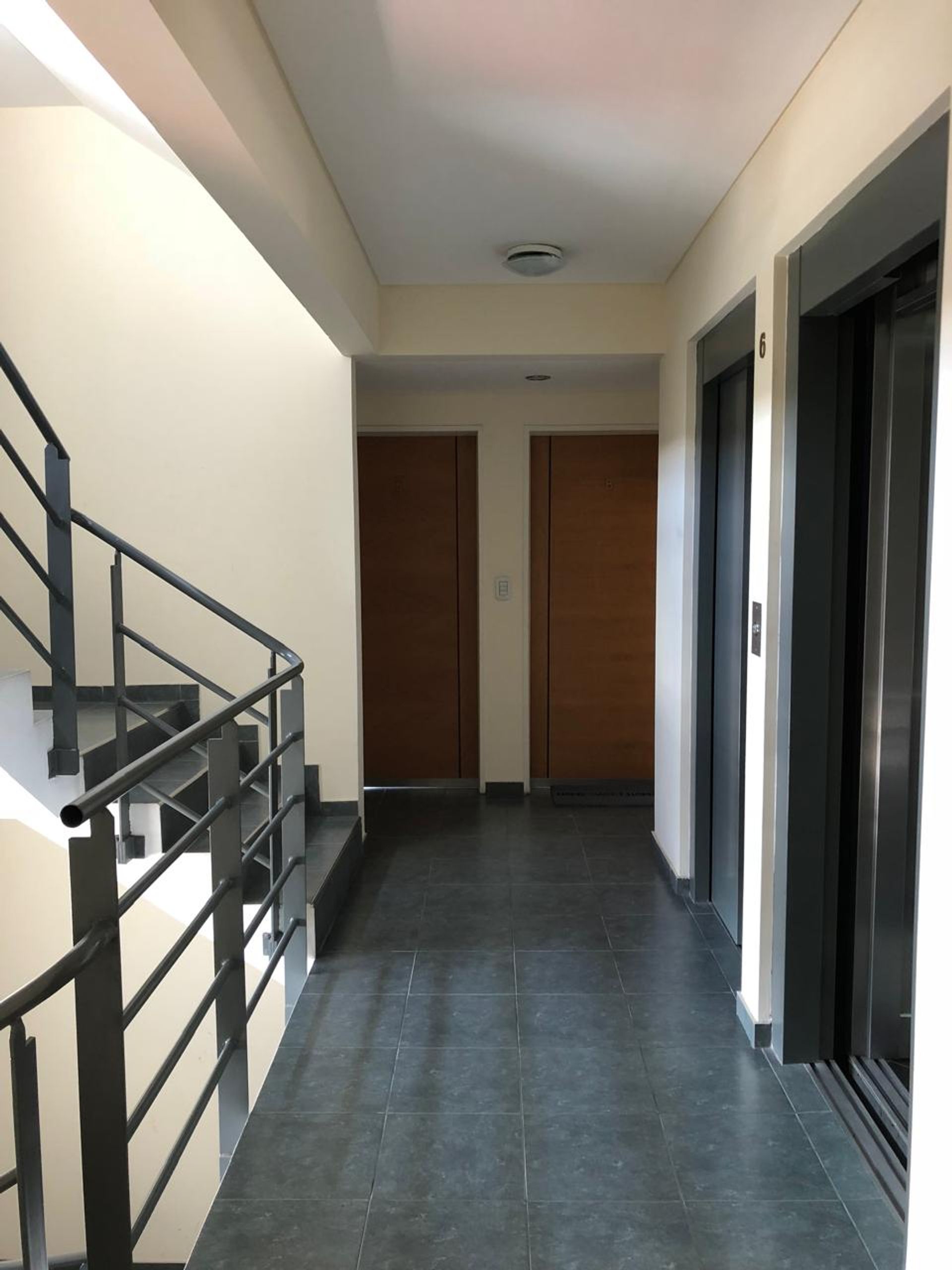 departamento 2 ambientes venta Moron con cochera - 11