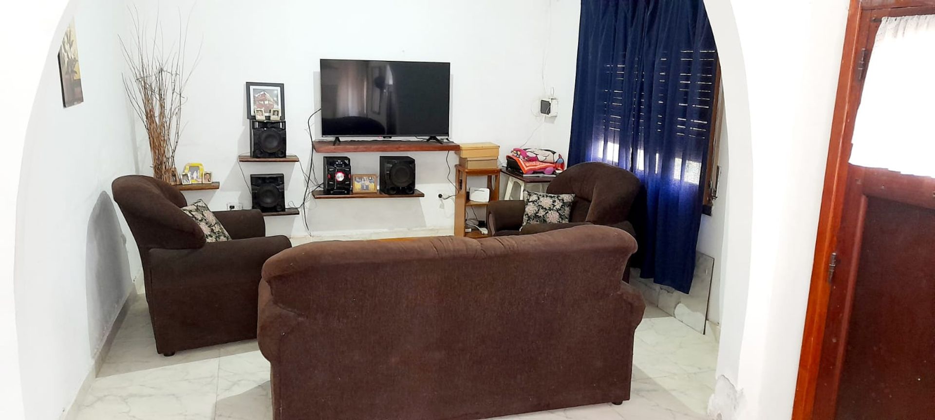 CASA DE 5 AMB EN VENTA EN SAN VICENTE CON PILETA - 1