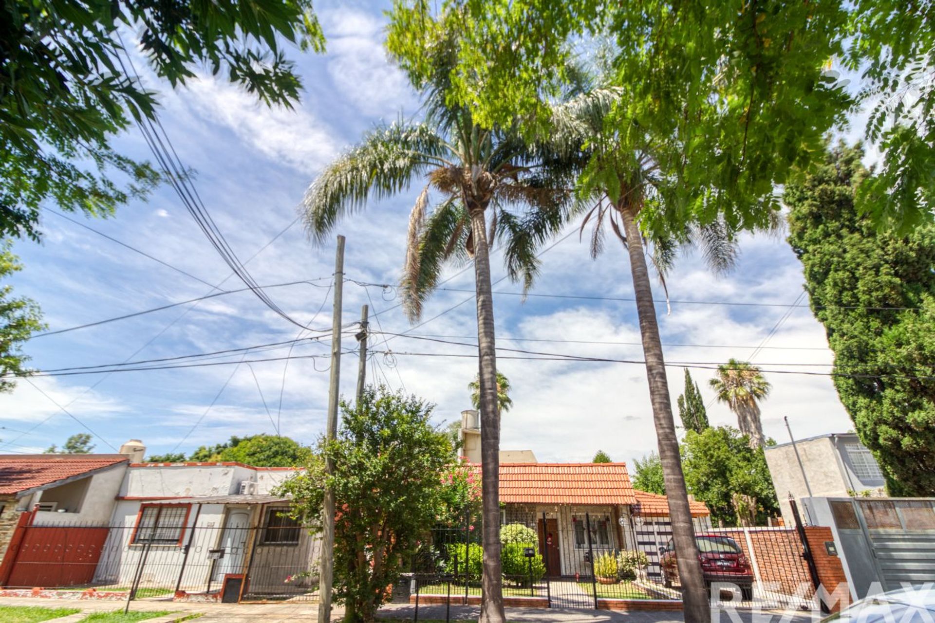 VENTA CASA CASTELAR NORTE 6 AMBIENTES - 8