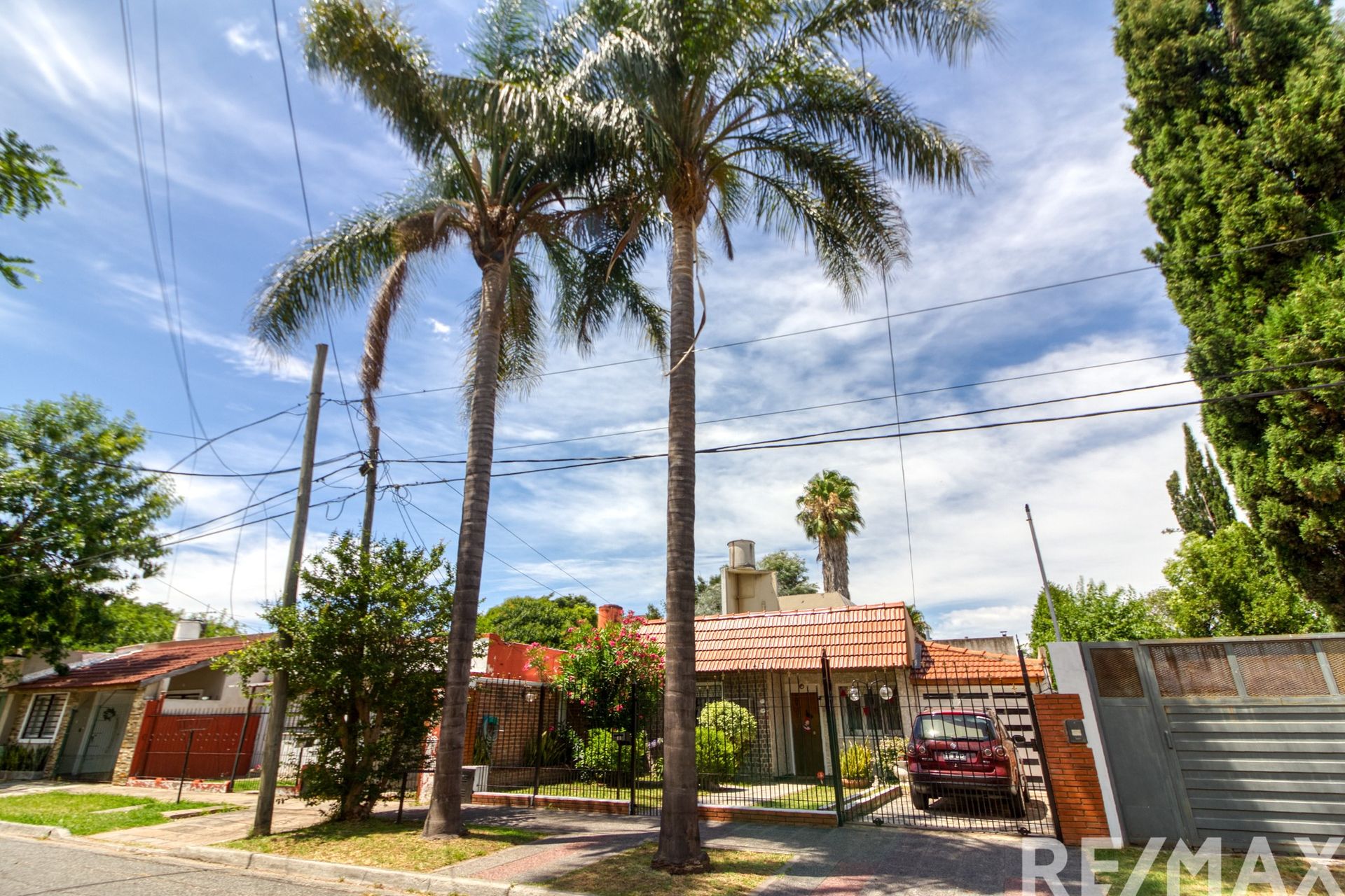 VENTA CASA CASTELAR NORTE 6 AMBIENTES - 9