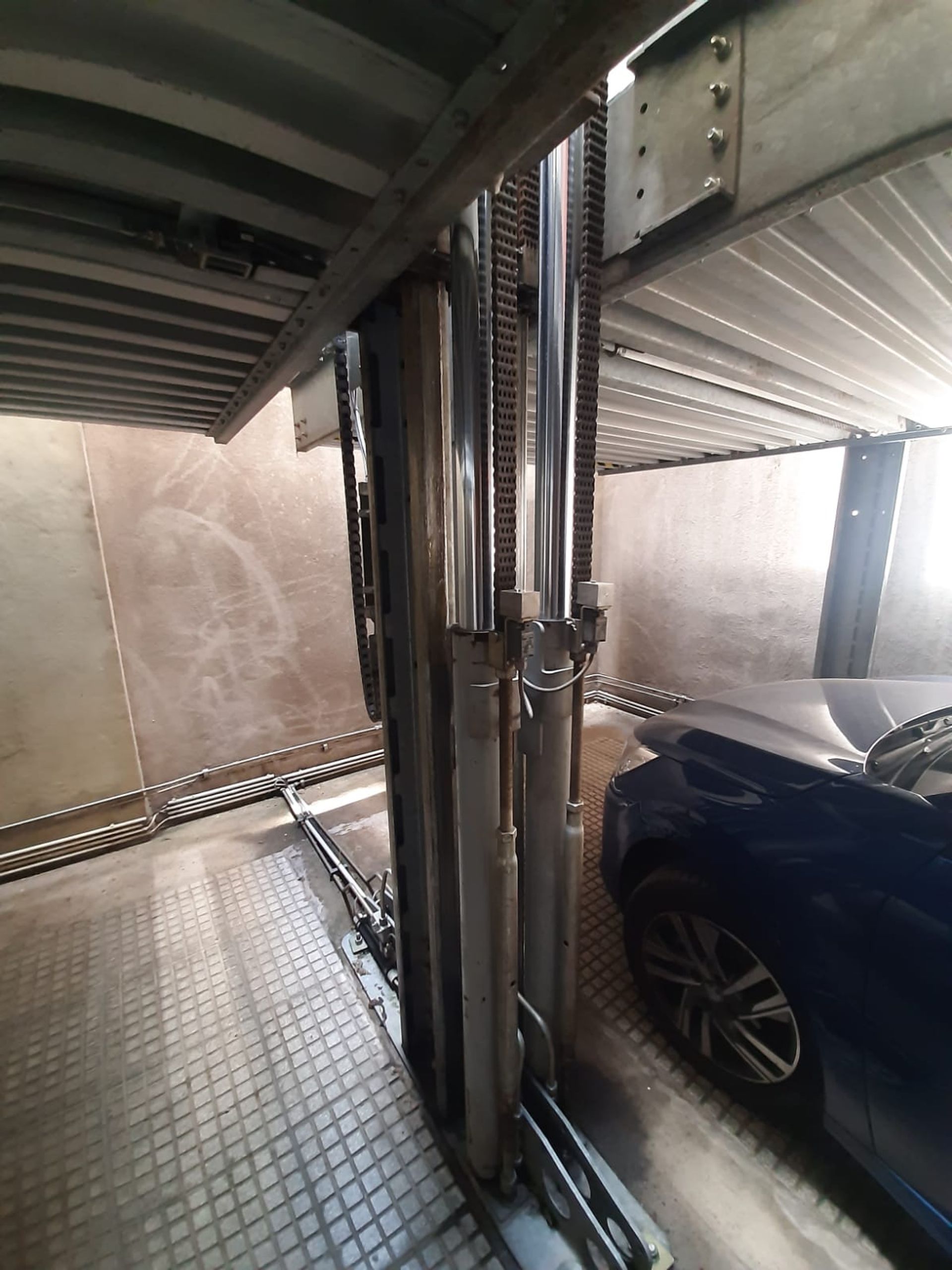 COCHERA FIJA VENTA EN PALERMO CHICO DOS VEHICULOS - 12