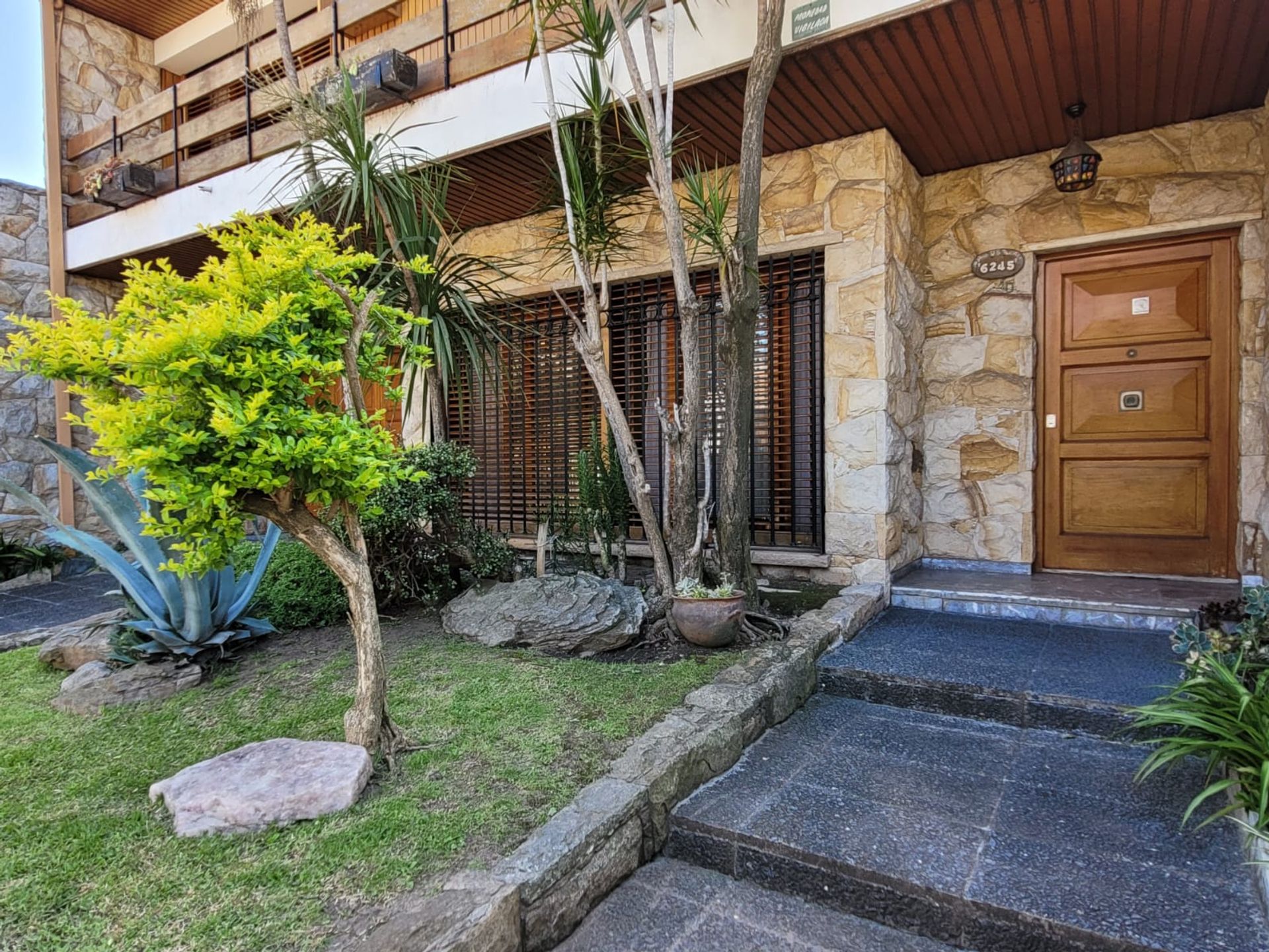 Venta casa 4 amb. Palomar jardín Lote propio - 3