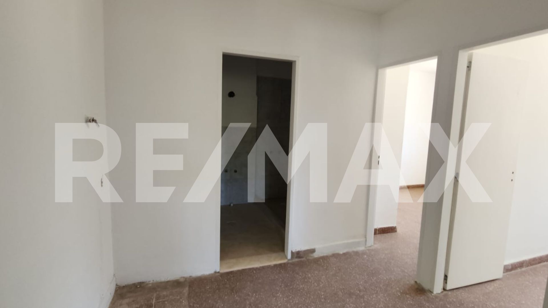 ALQUILER COMERCIAL LOCAL GALPON Y OFICINAS - 13