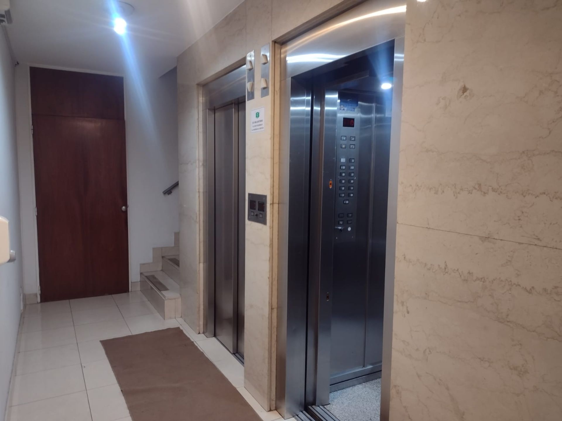 VENTA OFICINA CALLE LAVALLE 1614/16 CABA. - 3