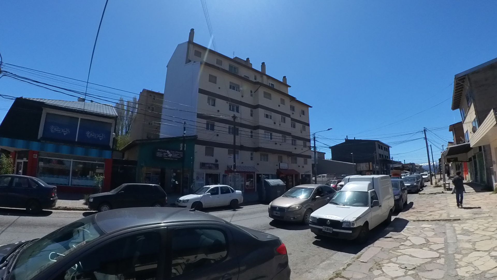 Departamento de 3 dormitorios sobre calle Onelli - 1