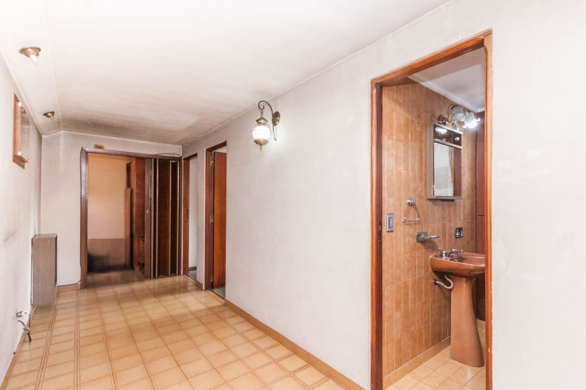 VENTA CASA 5 AMBIENTES COCHERA QUINCHO ADROGUE - 9