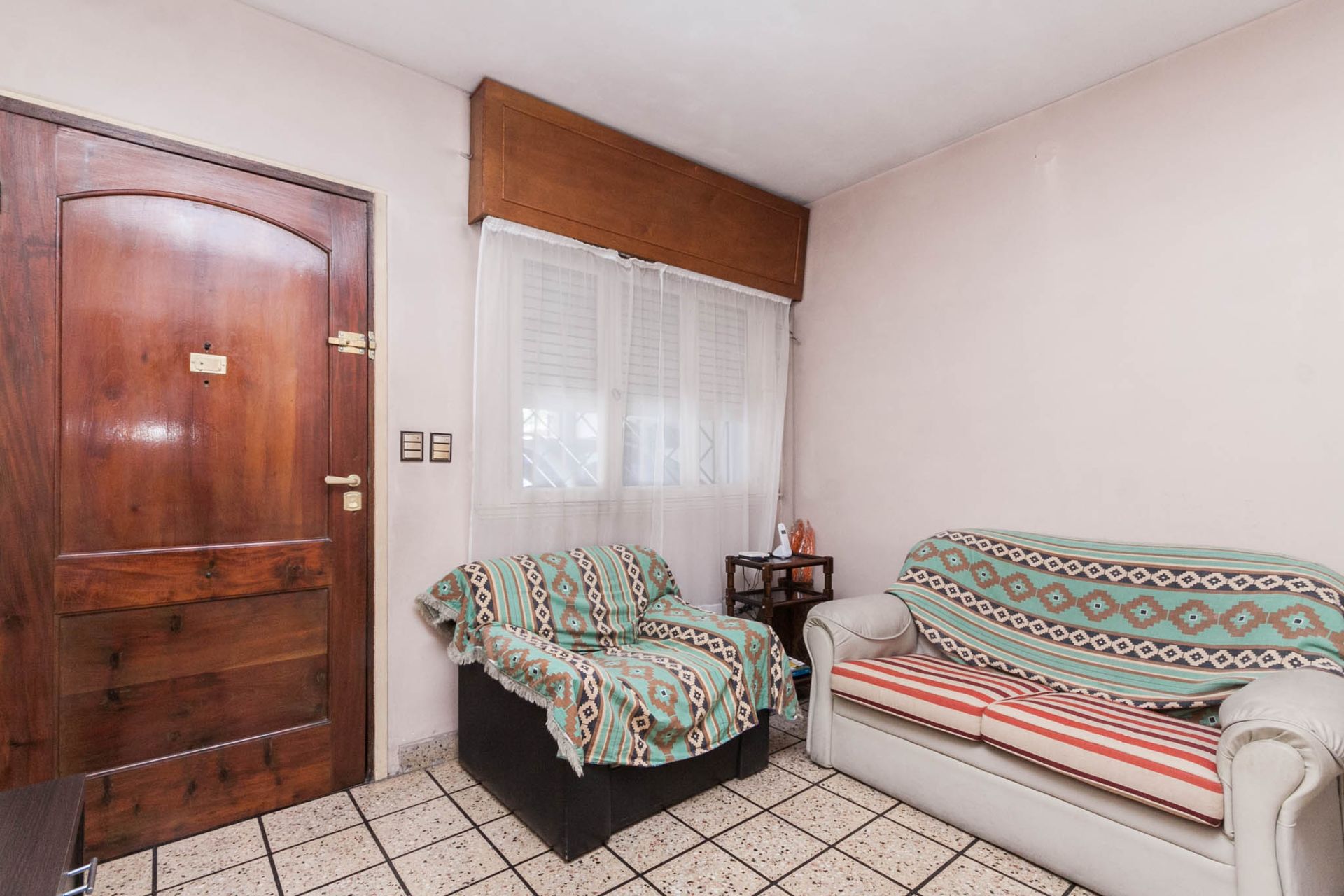 VENTA CASA 5 AMBIENTES COCHERA QUINCHO ADROGUE - 4