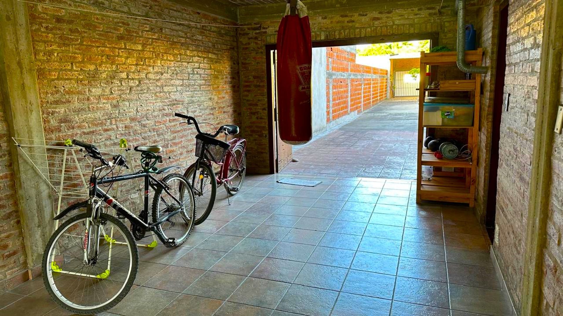CASA 5 AMBIENTES EN VENTA LONGCHAMPS OPORTUNIDAD - 9