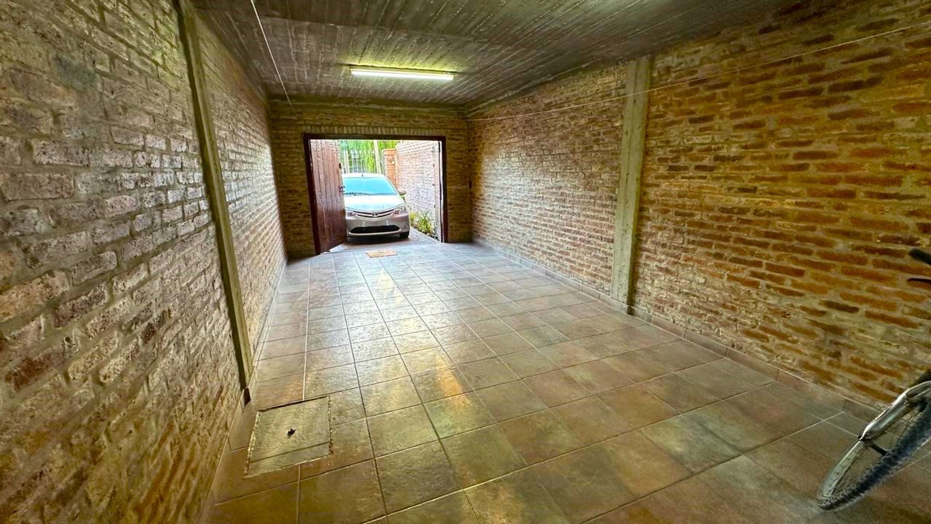 CASA 5 AMBIENTES EN VENTA LONGCHAMPS OPORTUNIDAD - 10