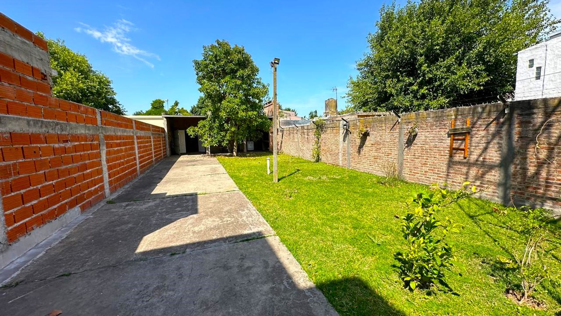 CASA 5 AMBIENTES EN VENTA LONGCHAMPS OPORTUNIDAD - 8