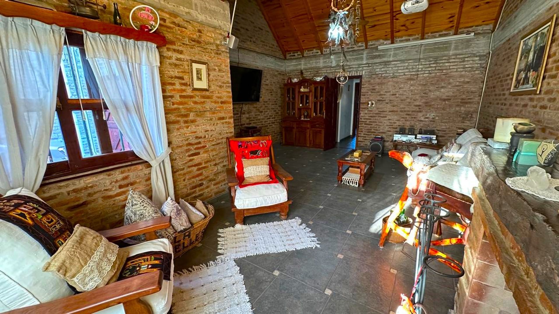 CASA 5 AMBIENTES EN VENTA LONGCHAMPS OPORTUNIDAD - 4