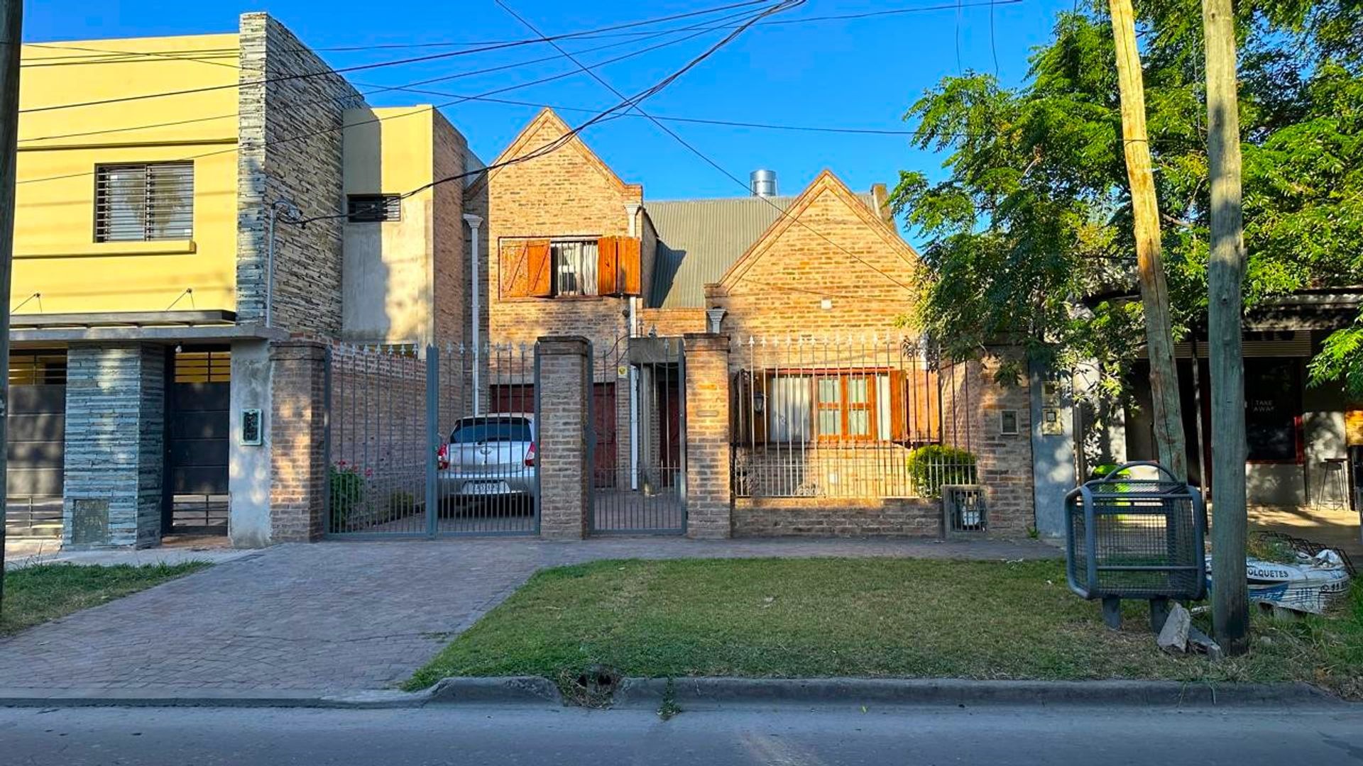 CASA 5 AMBIENTES EN VENTA LONGCHAMPS OPORTUNIDAD - 1