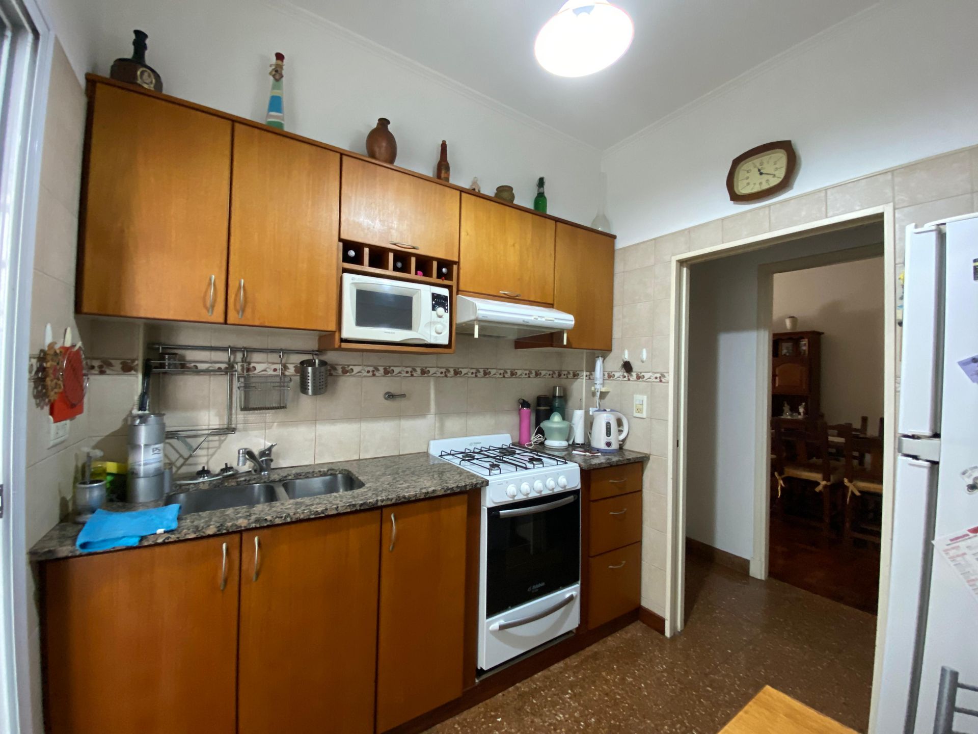 CASA 4 AMBIENTES VENTA MOR&Oacute;N QUINCHO COCHERA - 8