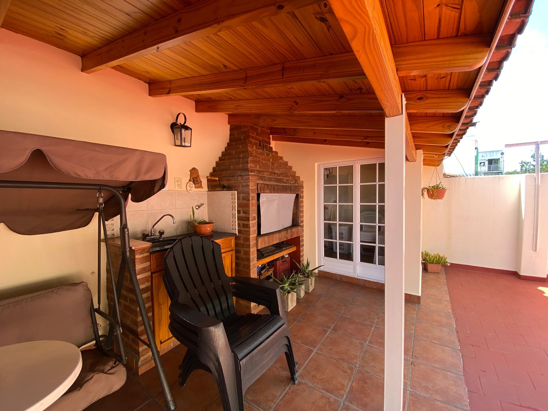 CASA 4 AMBIENTES VENTA MOR&Oacute;N QUINCHO COCHERA - 20