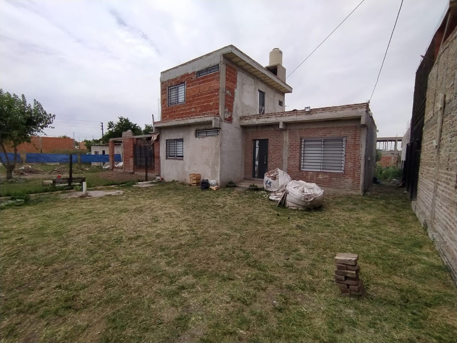 Venta Casa en Construcci&oacute;n Claypole Lote propio