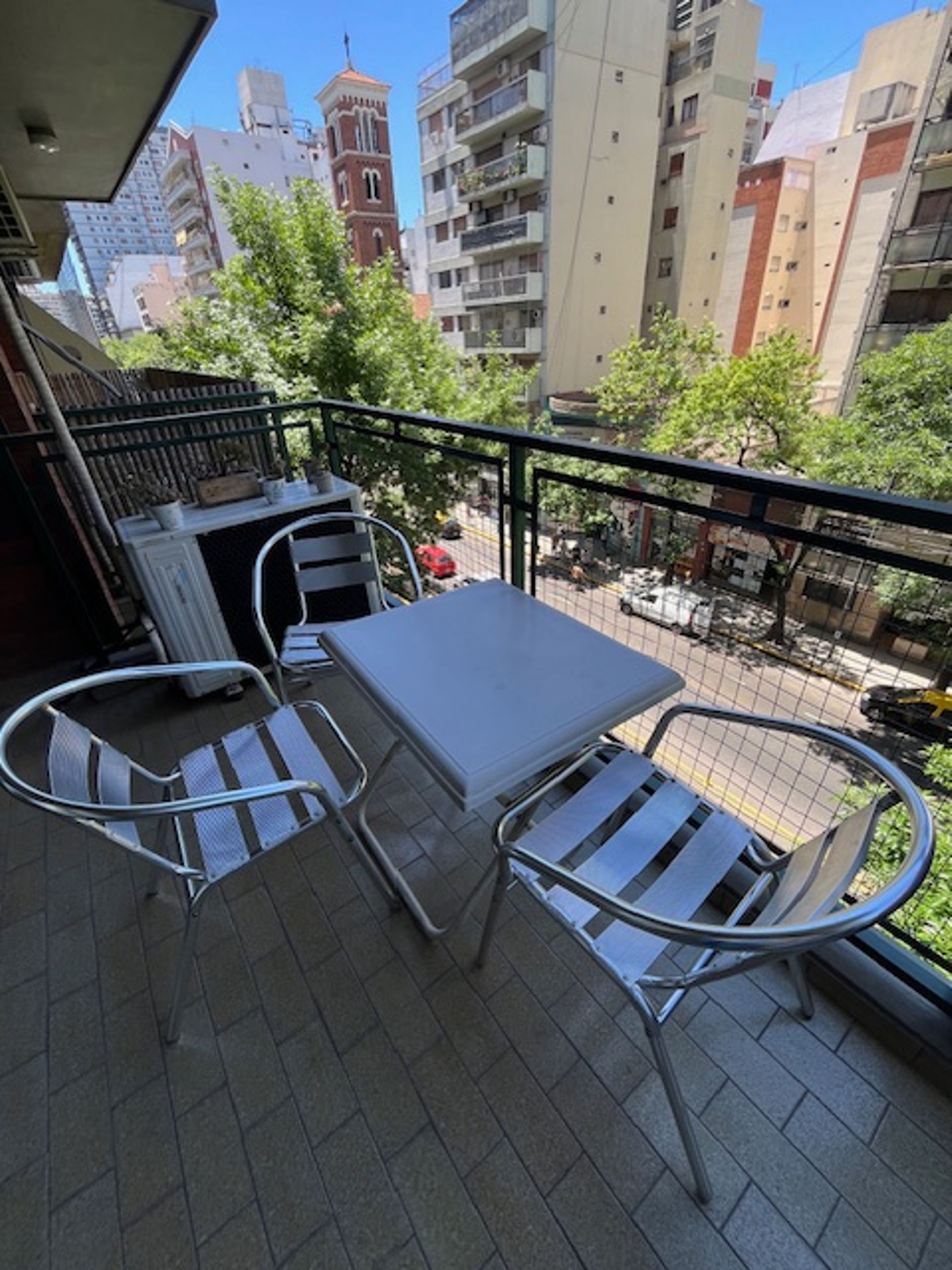 VENTA 4 AMBIENTES AL FRENTE CON BALCON - 9