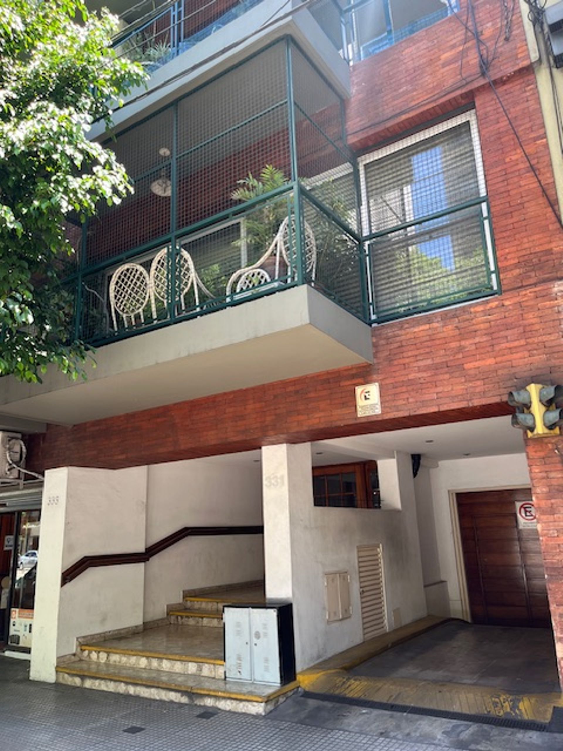 VENTA 4 AMBIENTES AL FRENTE CON BALCON - 5