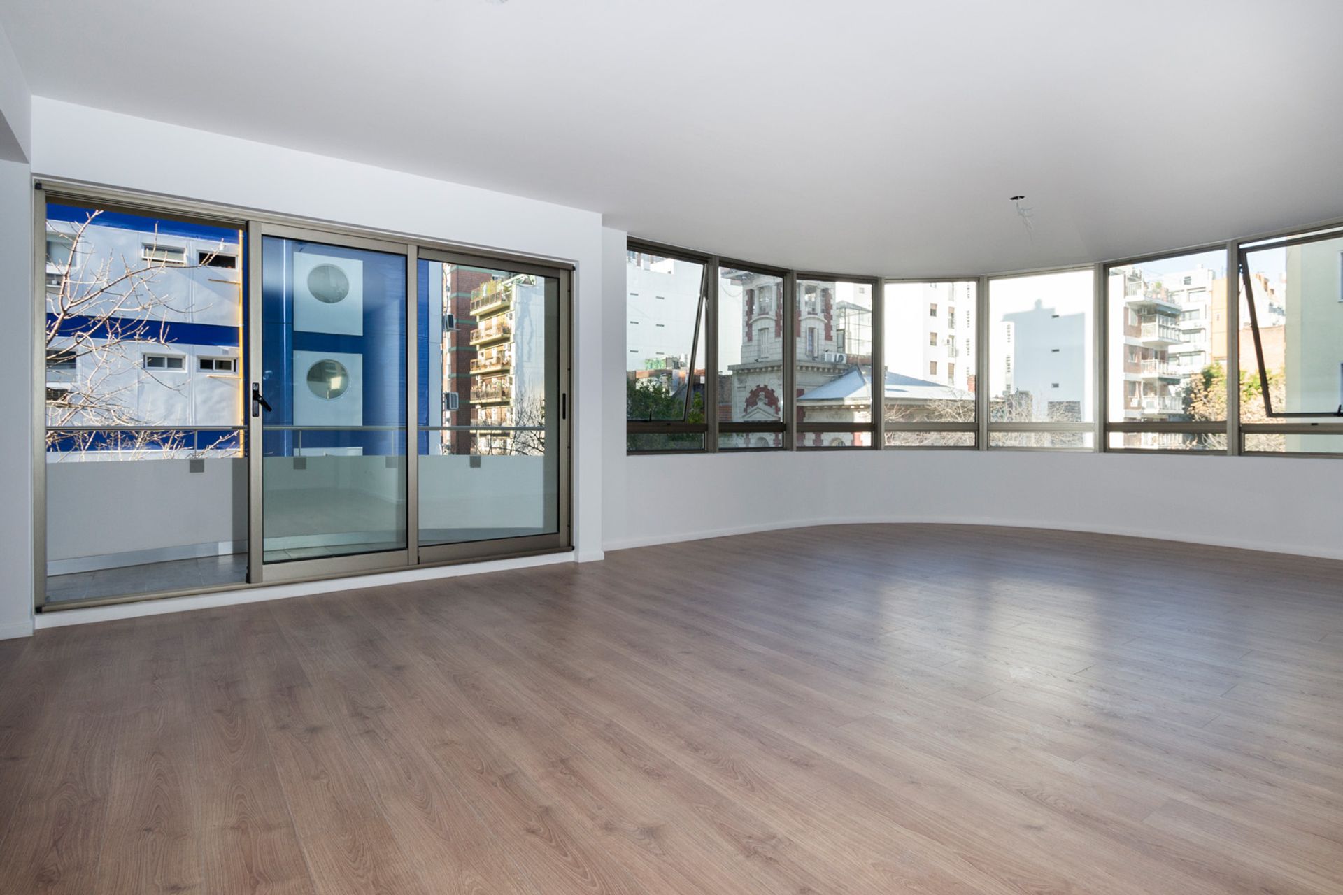 Departamento 4 ambiente venta en Belgrano R - 6
