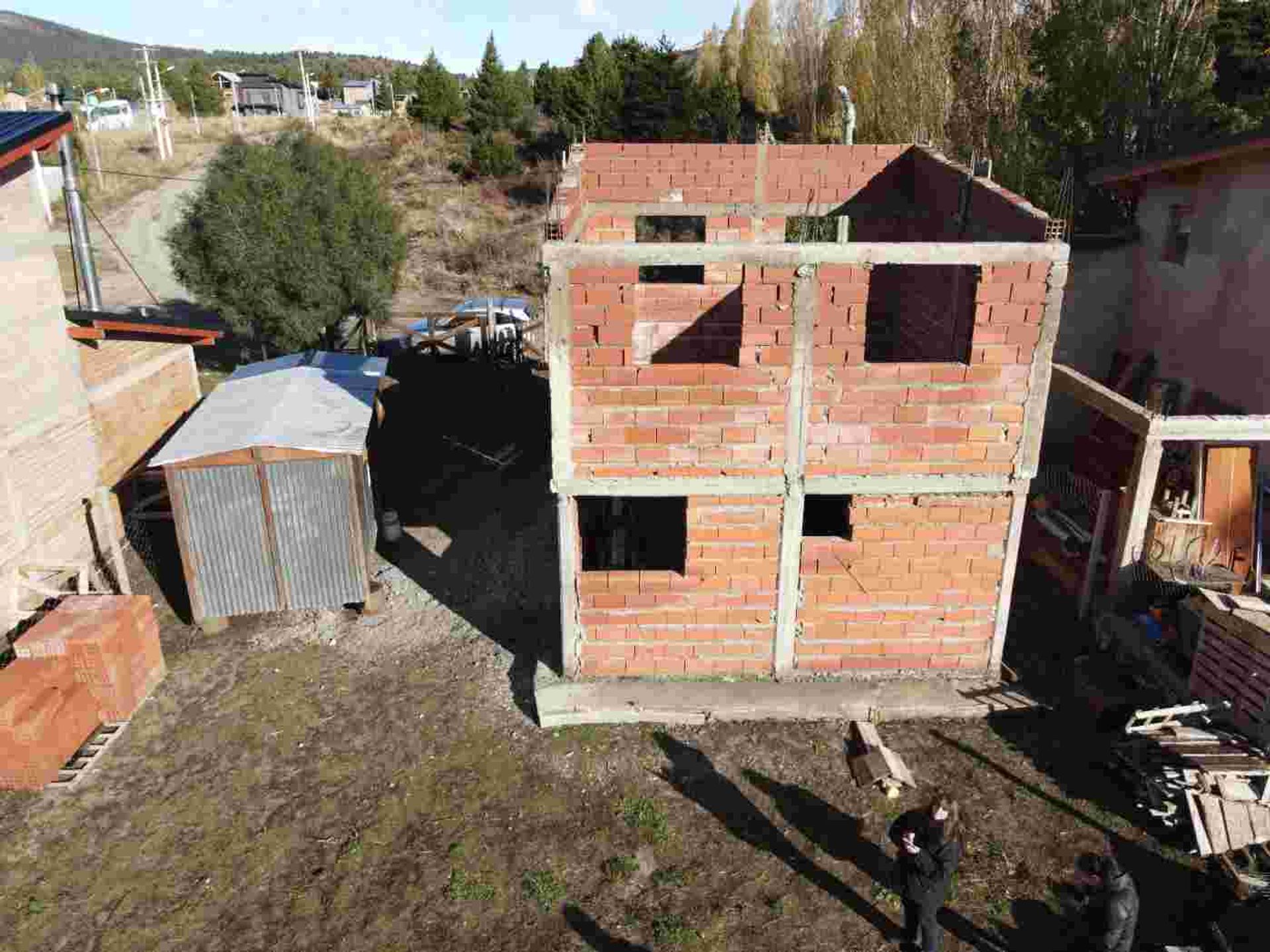 Venta lote con construcci&oacute;n a terminar Bariloche - 5