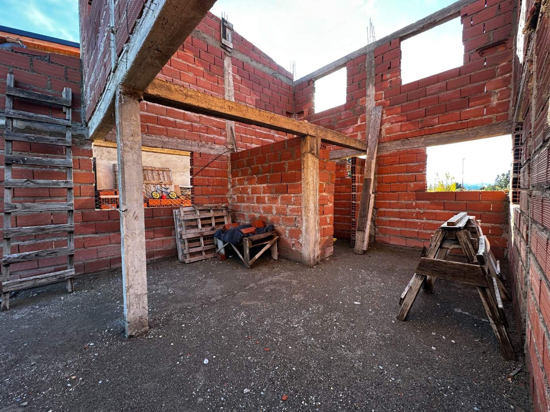 Venta lote con construcci&oacute;n a terminar Bariloche - 10