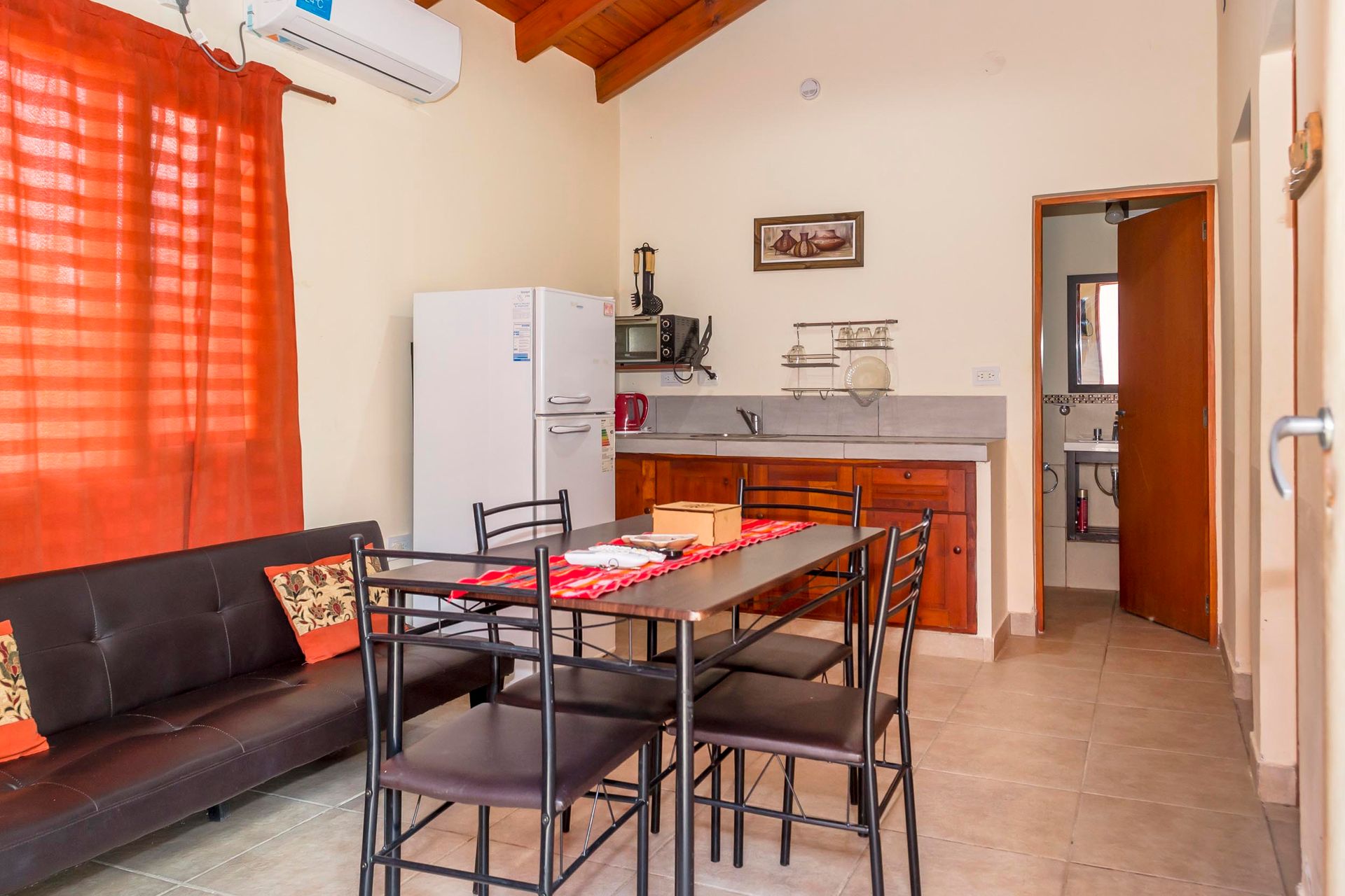 COMPLEJO DE 6 CABAÑANAS EN VENTA EN VAQUEROS - 9