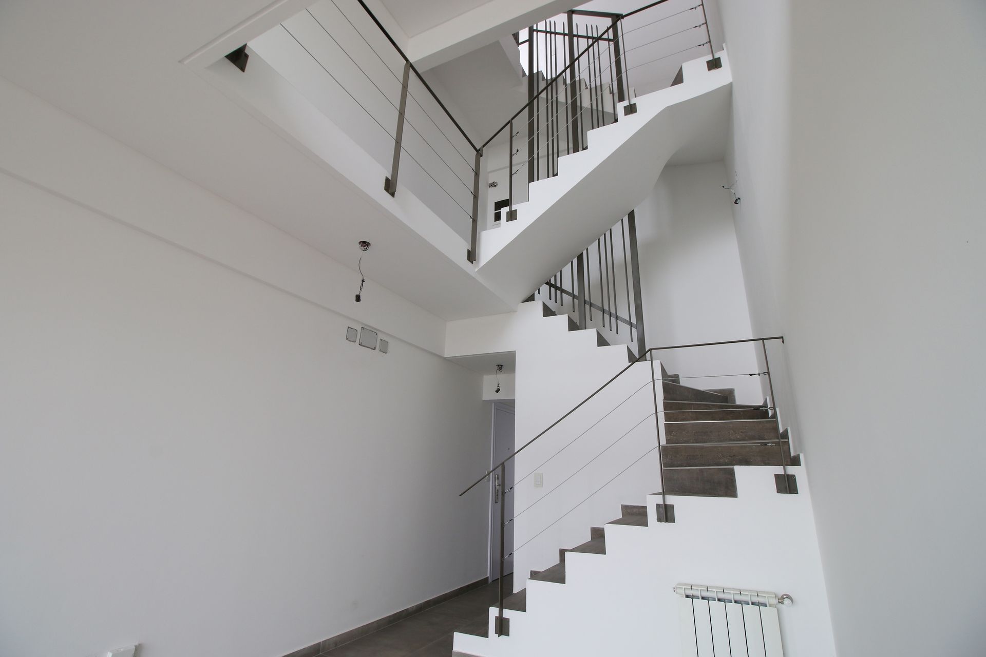 VENTA DEPTO DUPLEX CON TERRAZA Y COCHERA QUILMES - 2