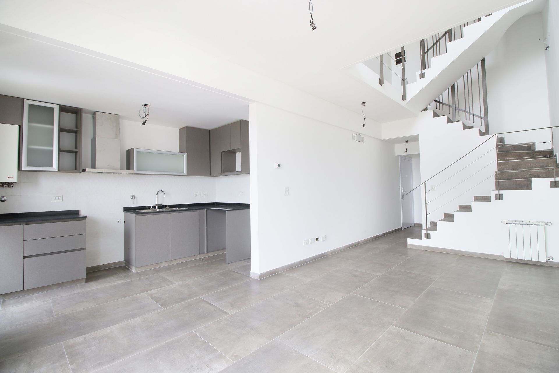 VENTA DEPTO DUPLEX CON TERRAZA Y COCHERA QUILMES - 1