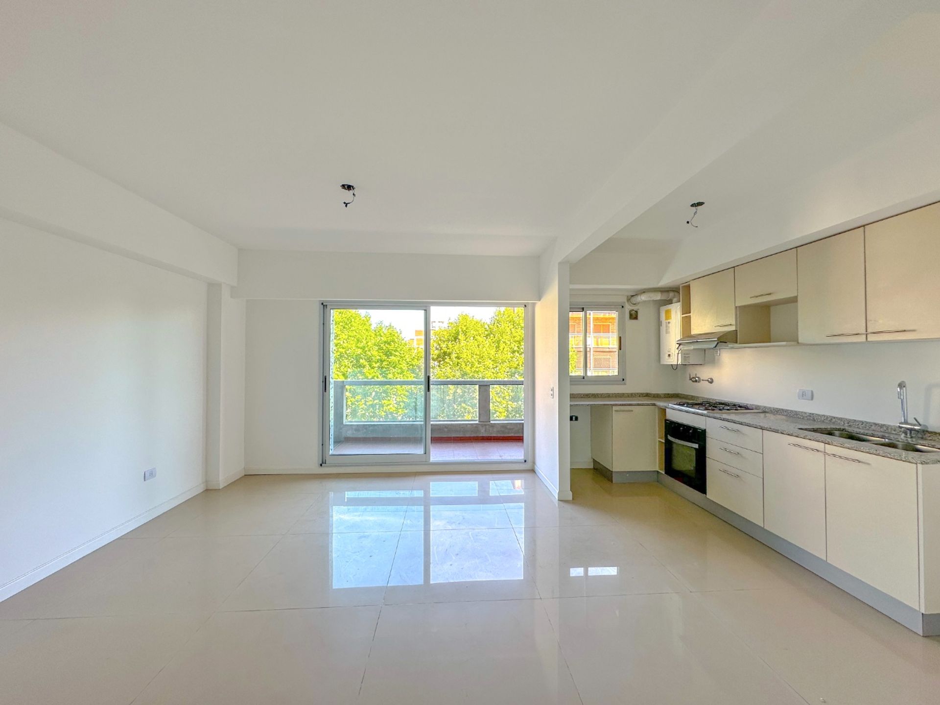 VENTA DEPTO 3AMB 6to SEMIPISO DEVOTO A ESTRENAR - 2