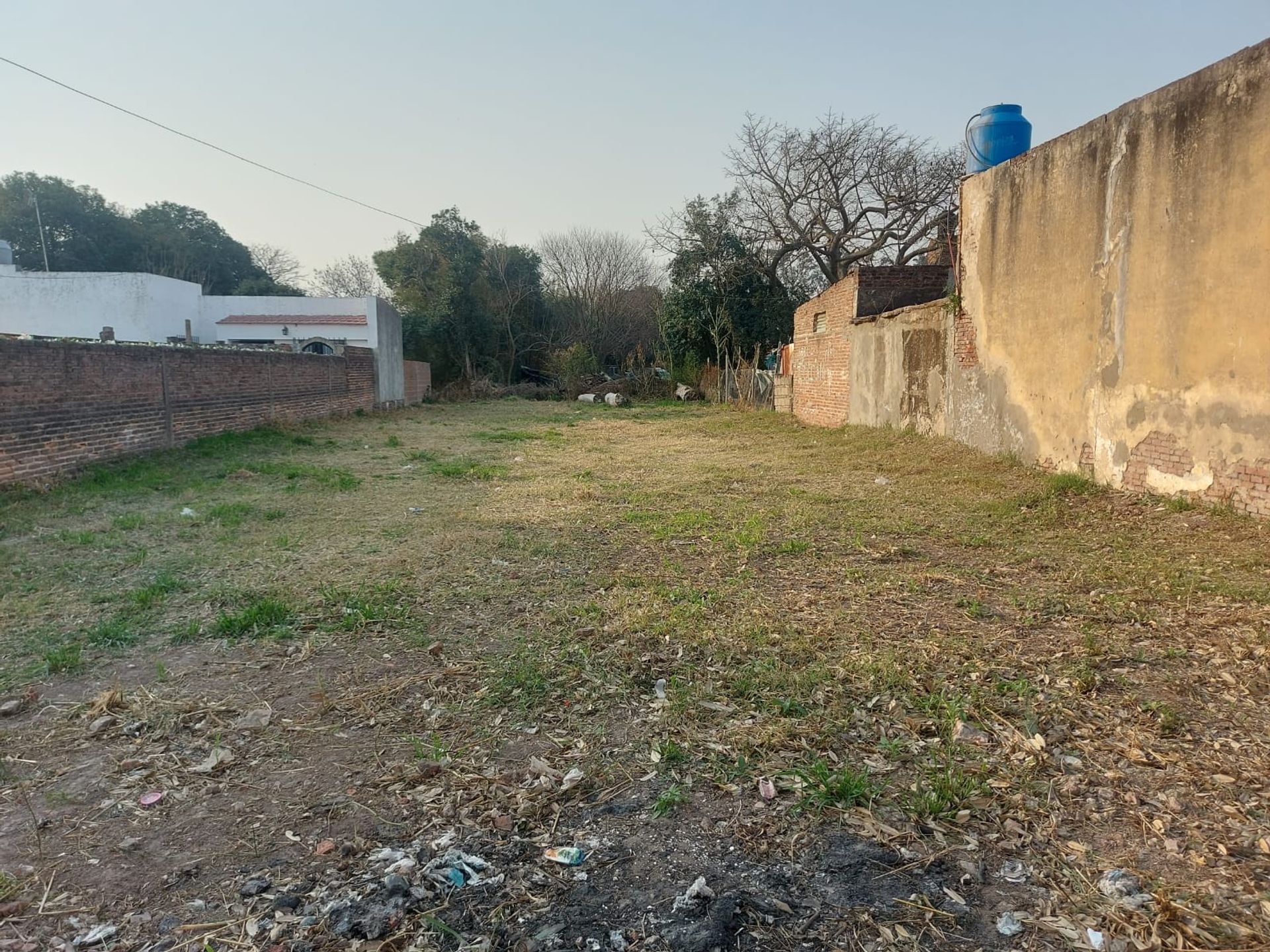 TERRENO SOBRE CALLE SARMIENTO, 520 M2 - 4