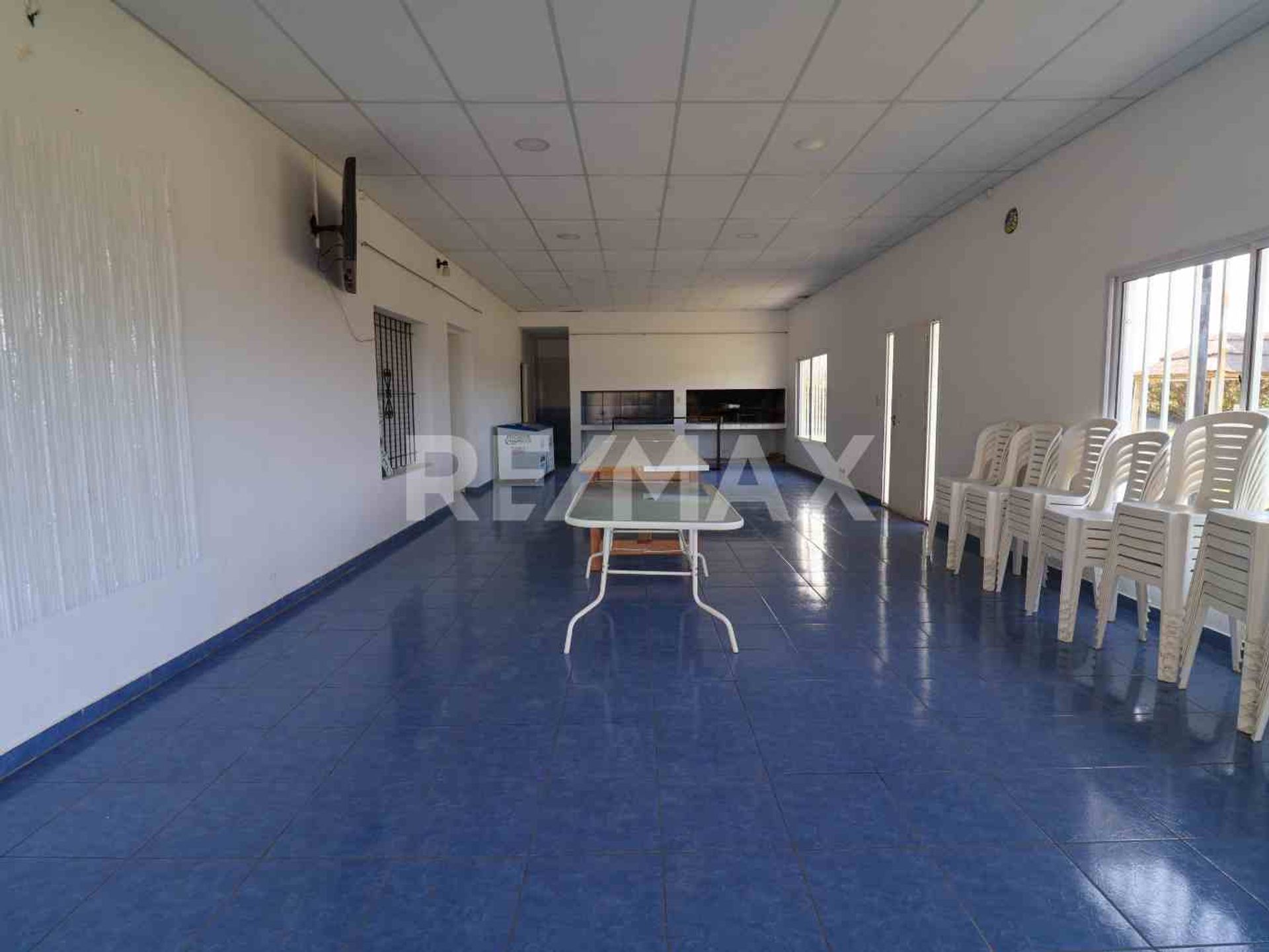 Se vende casa quinta con costa de Río Neuquén - 17