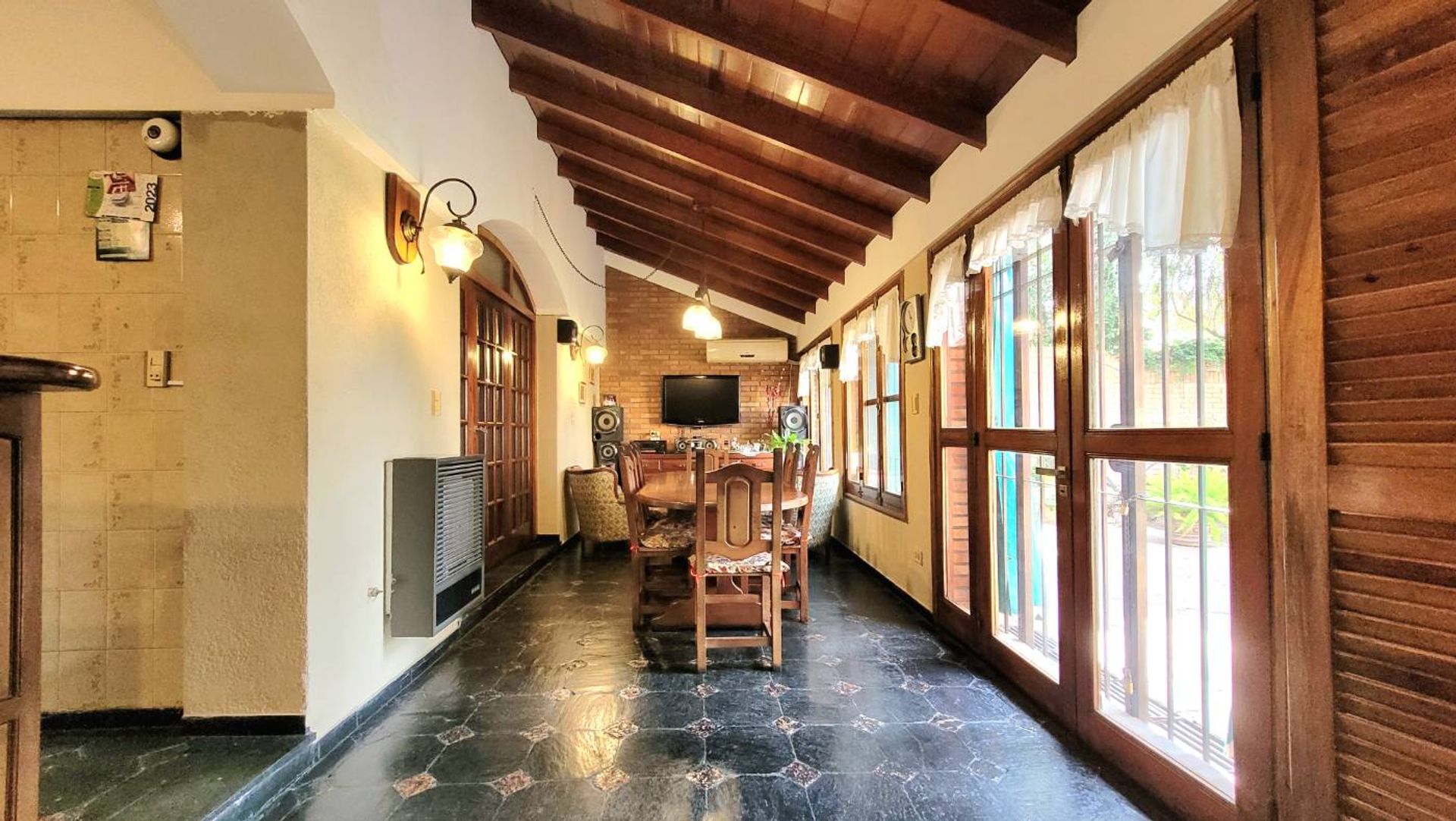 Venta Casa 4 dorm. Castelar Norte Parque y Pileta - 5