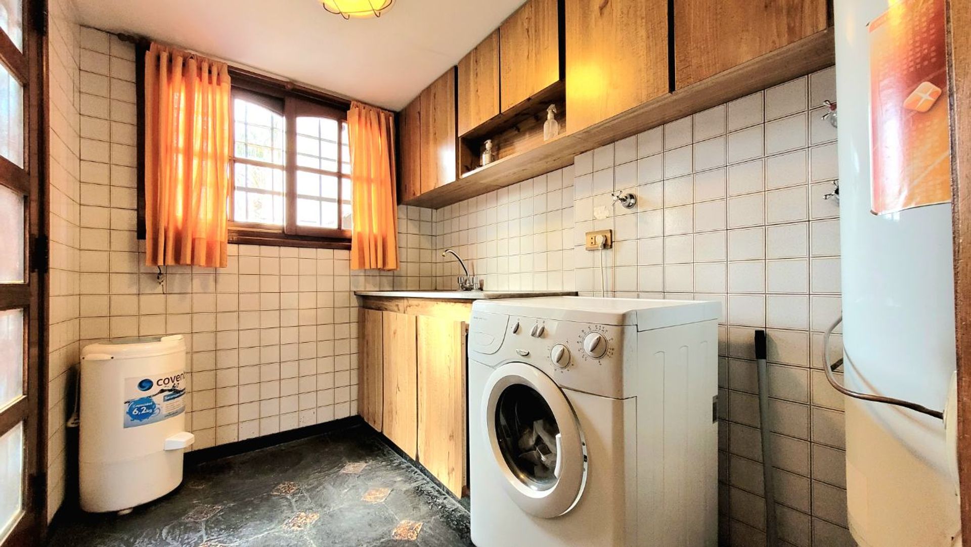 Venta Casa 4 dorm. Castelar Norte Parque y Pileta - 17